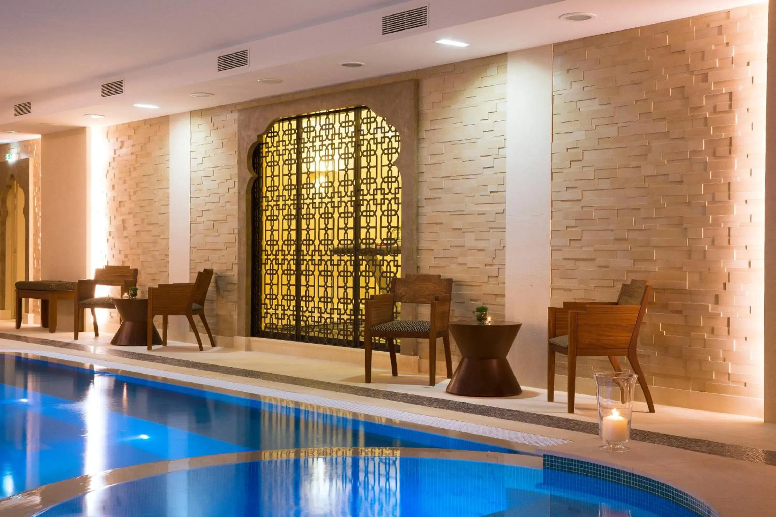 Swimming pool in Auberge du Jeu de Paume Swimming pool in Auberge du Jeu de Paume