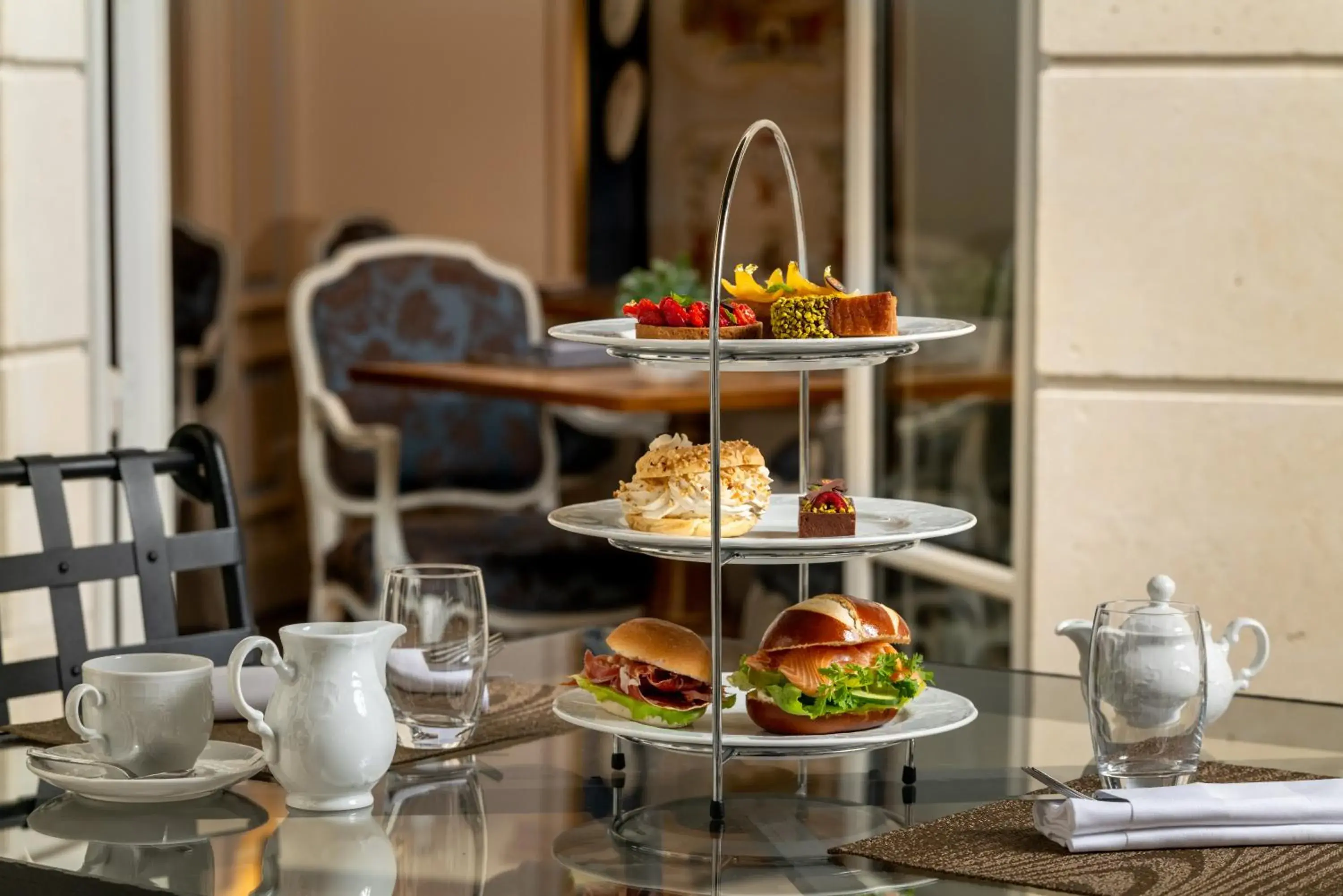 Lounge or bar in Auberge du Jeu de Paume Lounge or bar in Auberge du Jeu de Paume