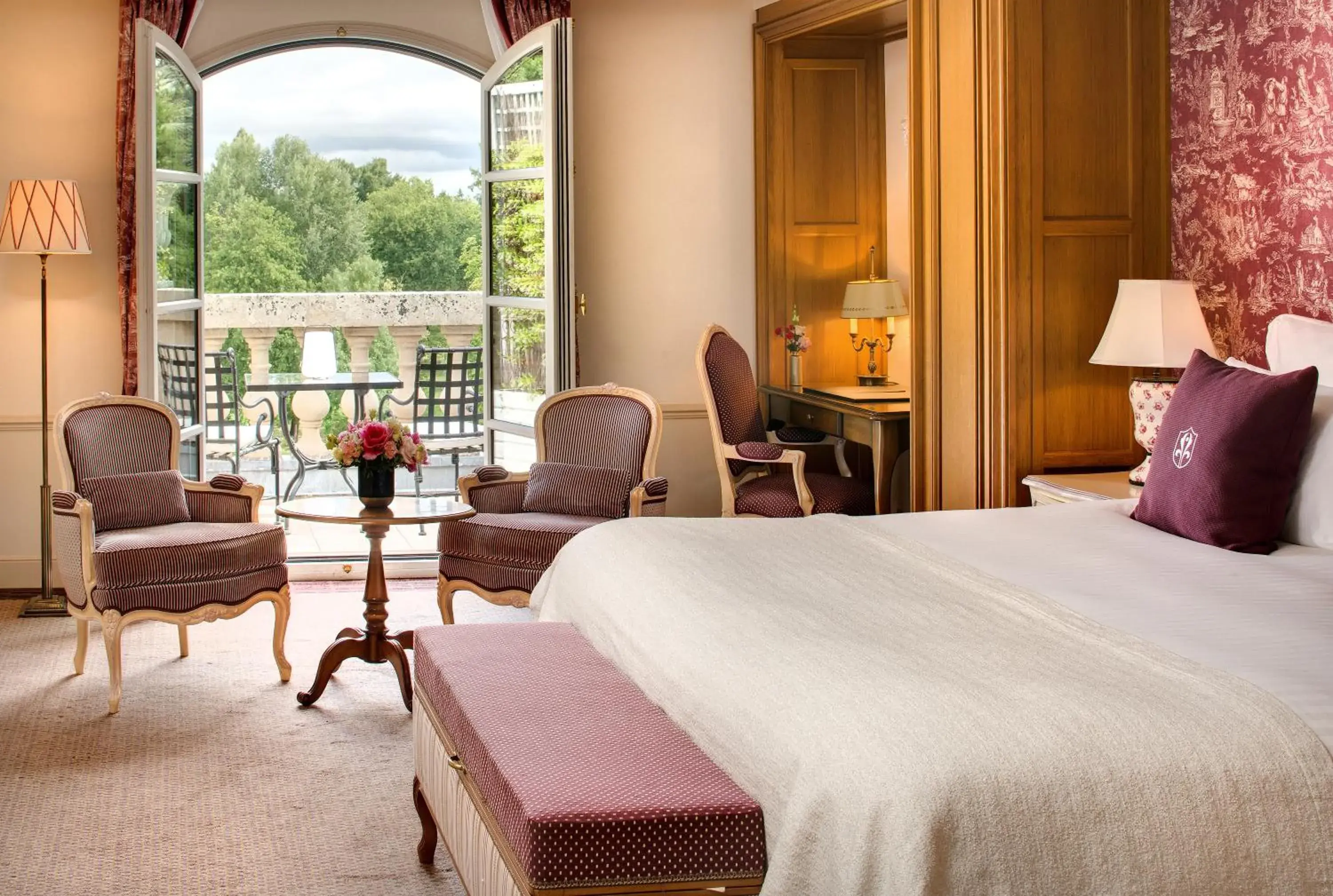 Bedroom, Bed in Auberge du Jeu de Paume Bedroom, Bed in Auberge du Jeu de Paume