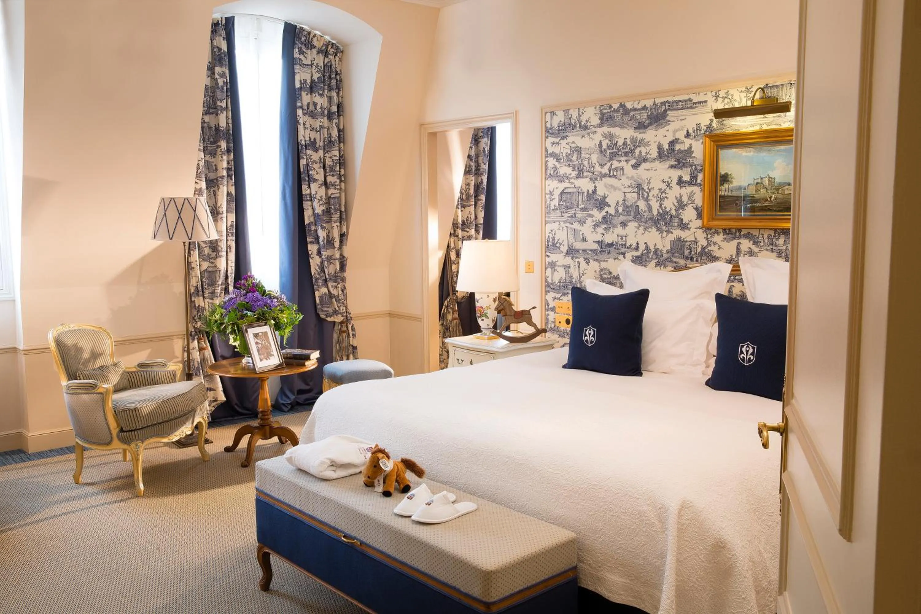 Bedroom, Bed in Auberge du Jeu de Paume