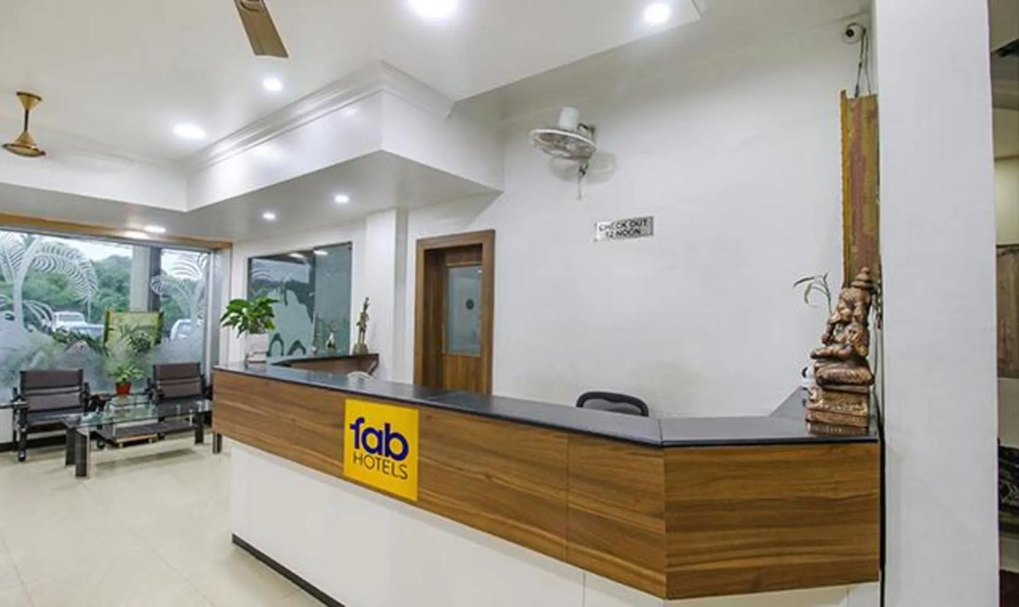 Lobby or reception in FabHotel Silver Inn I