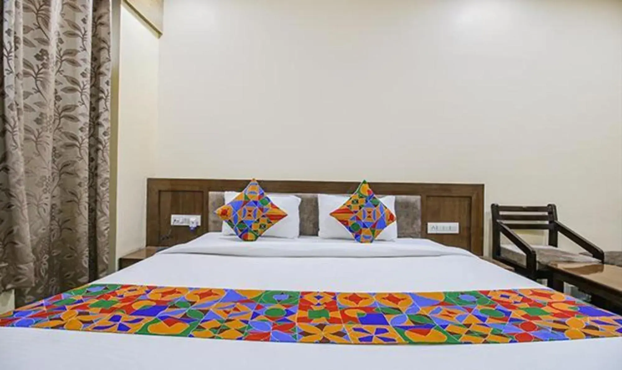 Bed in FabHotel Silver Inn I Bed in FabHotel Silver Inn I