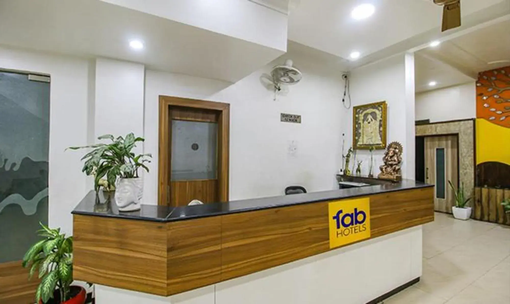 Lobby or reception in FabHotel Silver Inn I Lobby or reception in FabHotel Silver Inn I