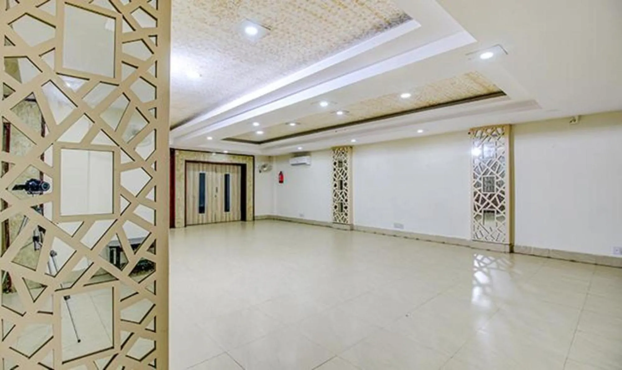 Banquet/Function facilities in FabHotel Silver Inn I