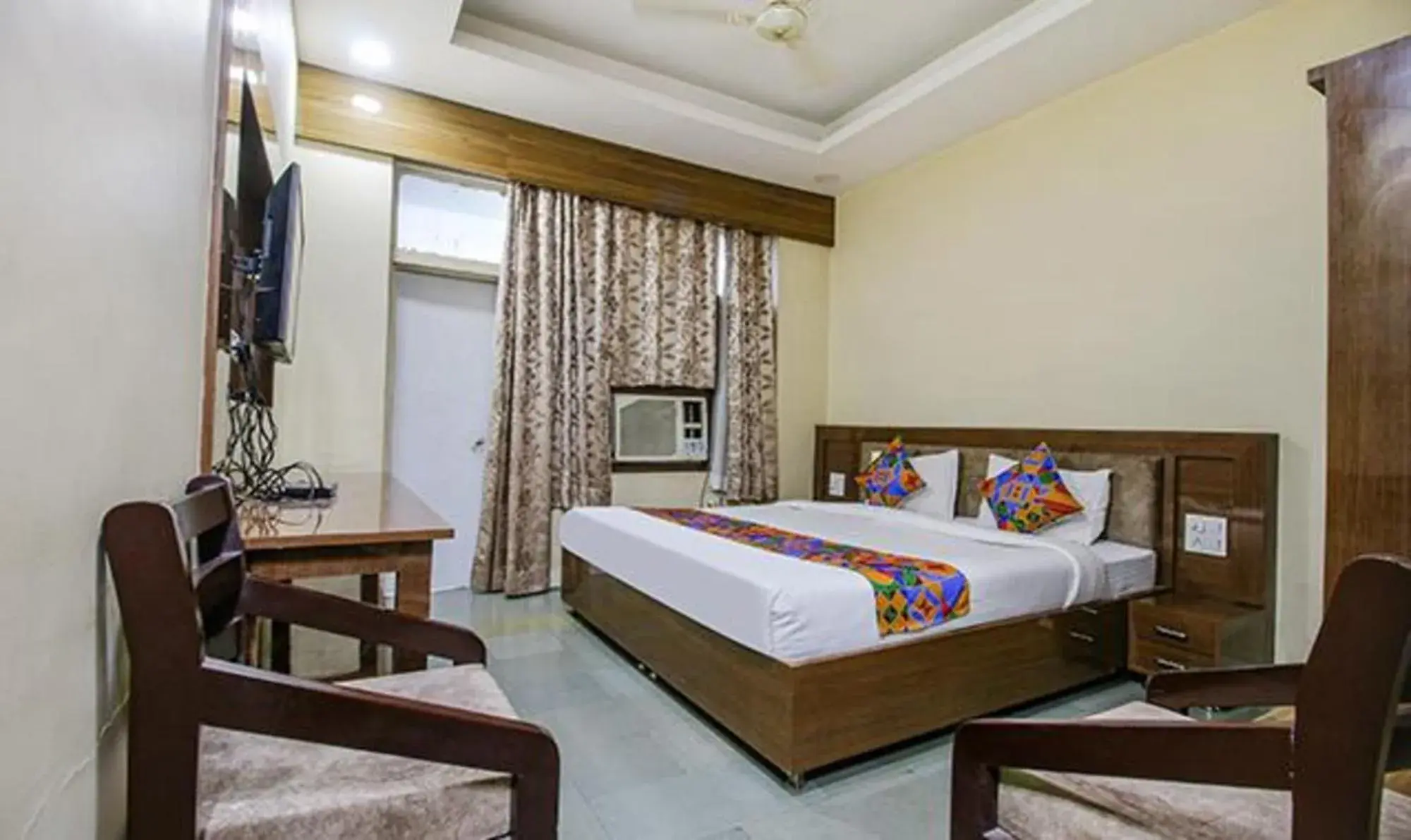 Bed in FabHotel Silver Inn I Bed in FabHotel Silver Inn I