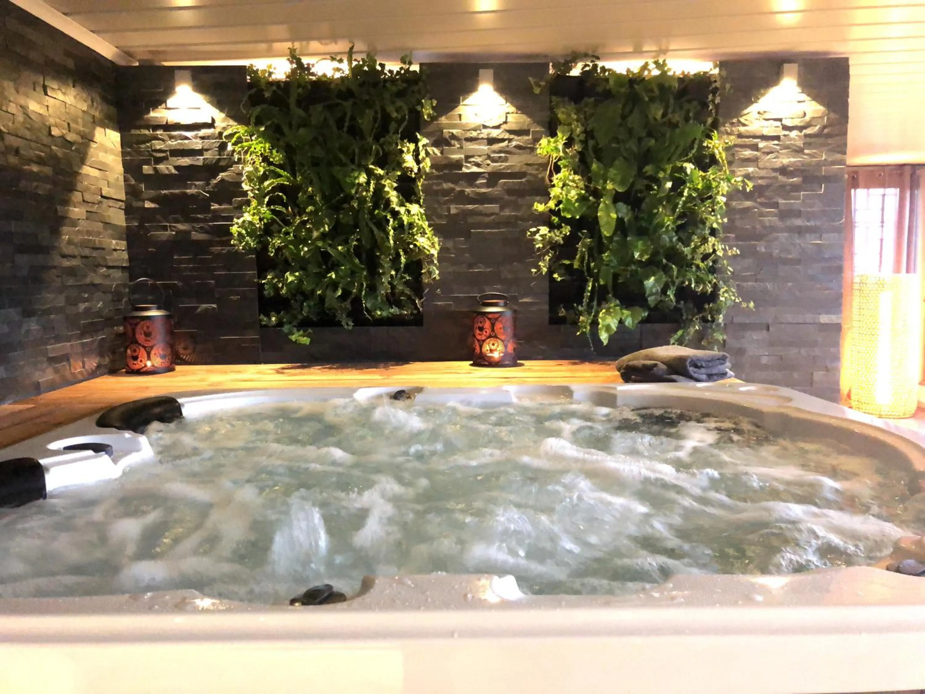 Hot Tub in Ionian Eye Design Studios & Spa