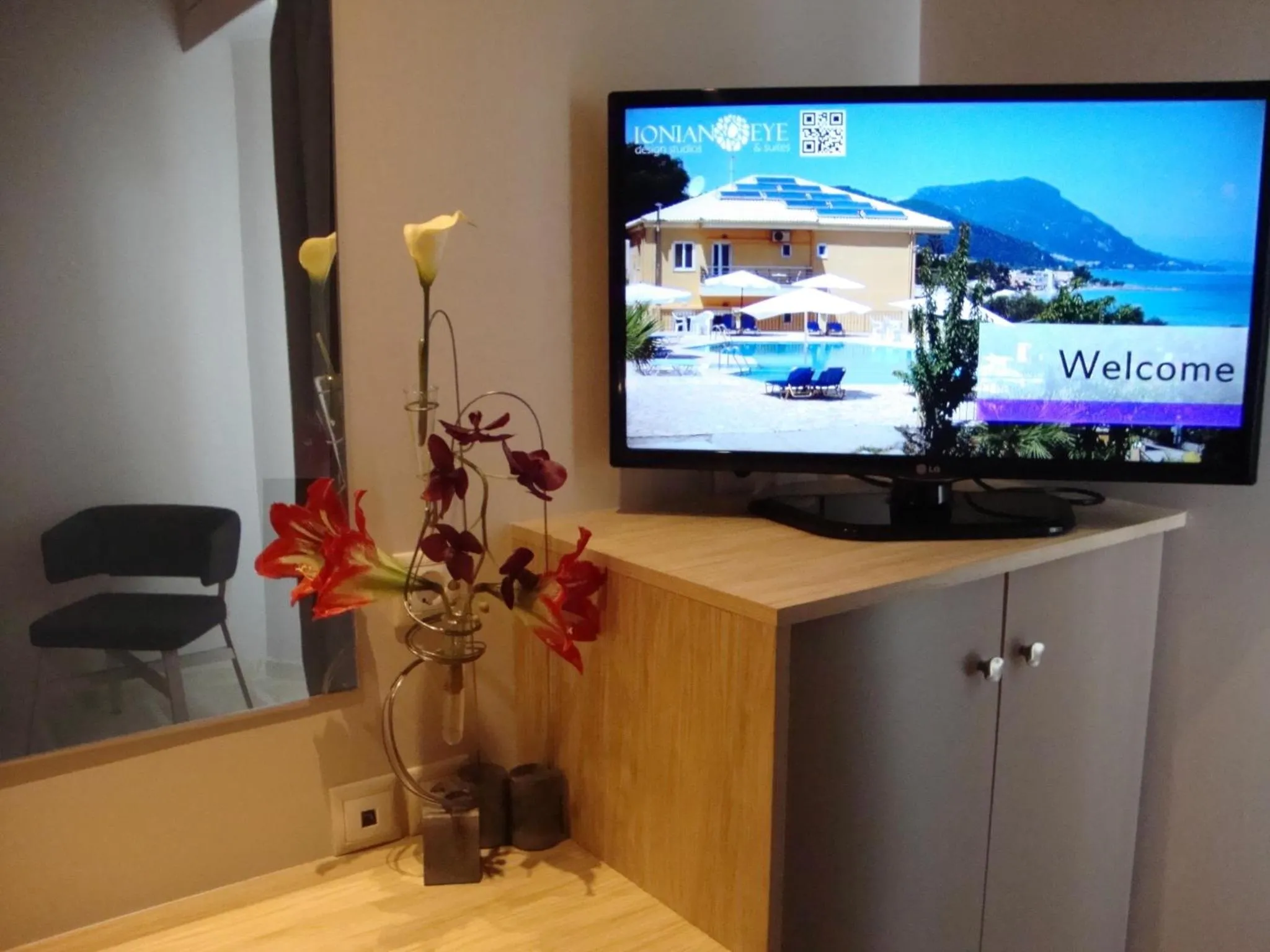 TV and multimedia in Ionian Eye Design Studios & Spa