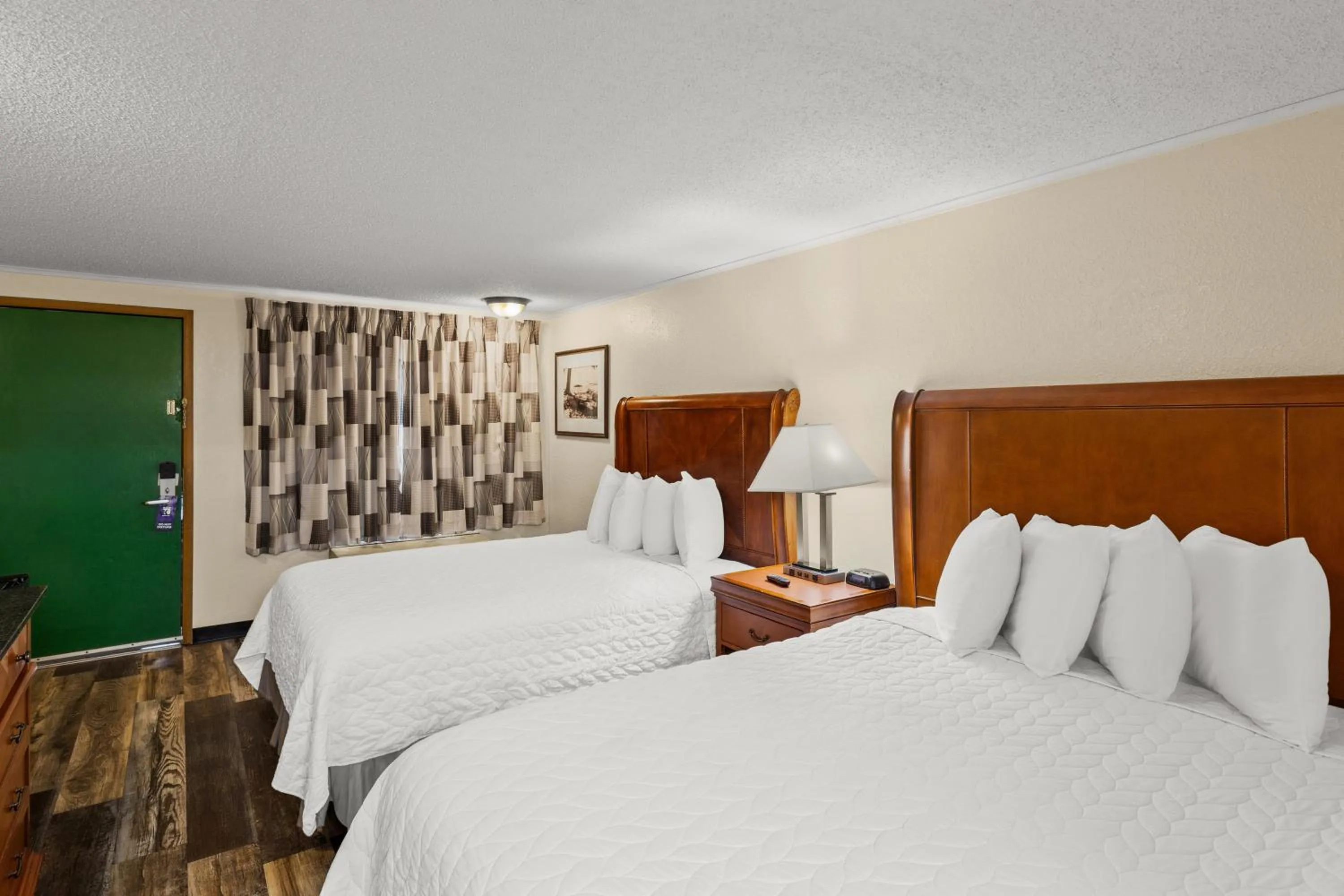 Bed in Knights Inn Ashland