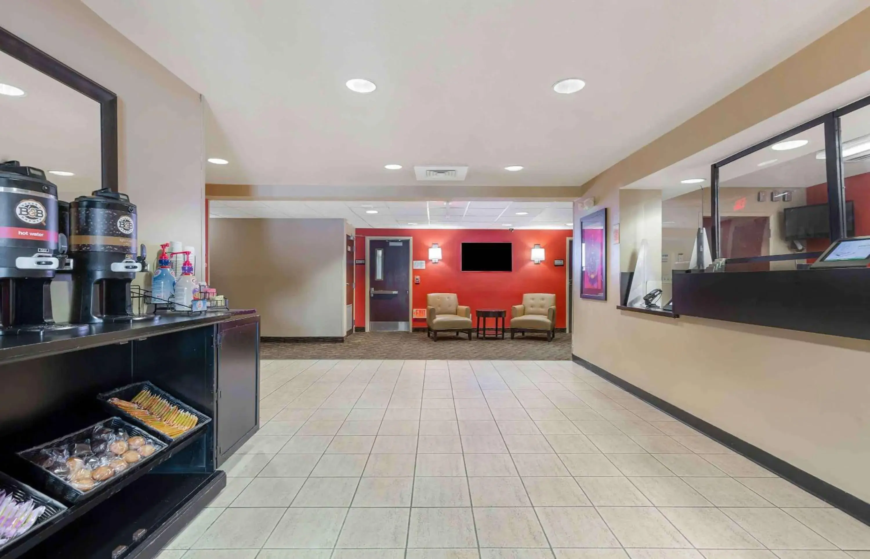 Lobby or reception in Extended Stay America Suites - Baltimore - BWI Airport - Aero Dr Lobby or reception in Extended Stay America Suites - Baltimore - BWI Airport - Aero Dr