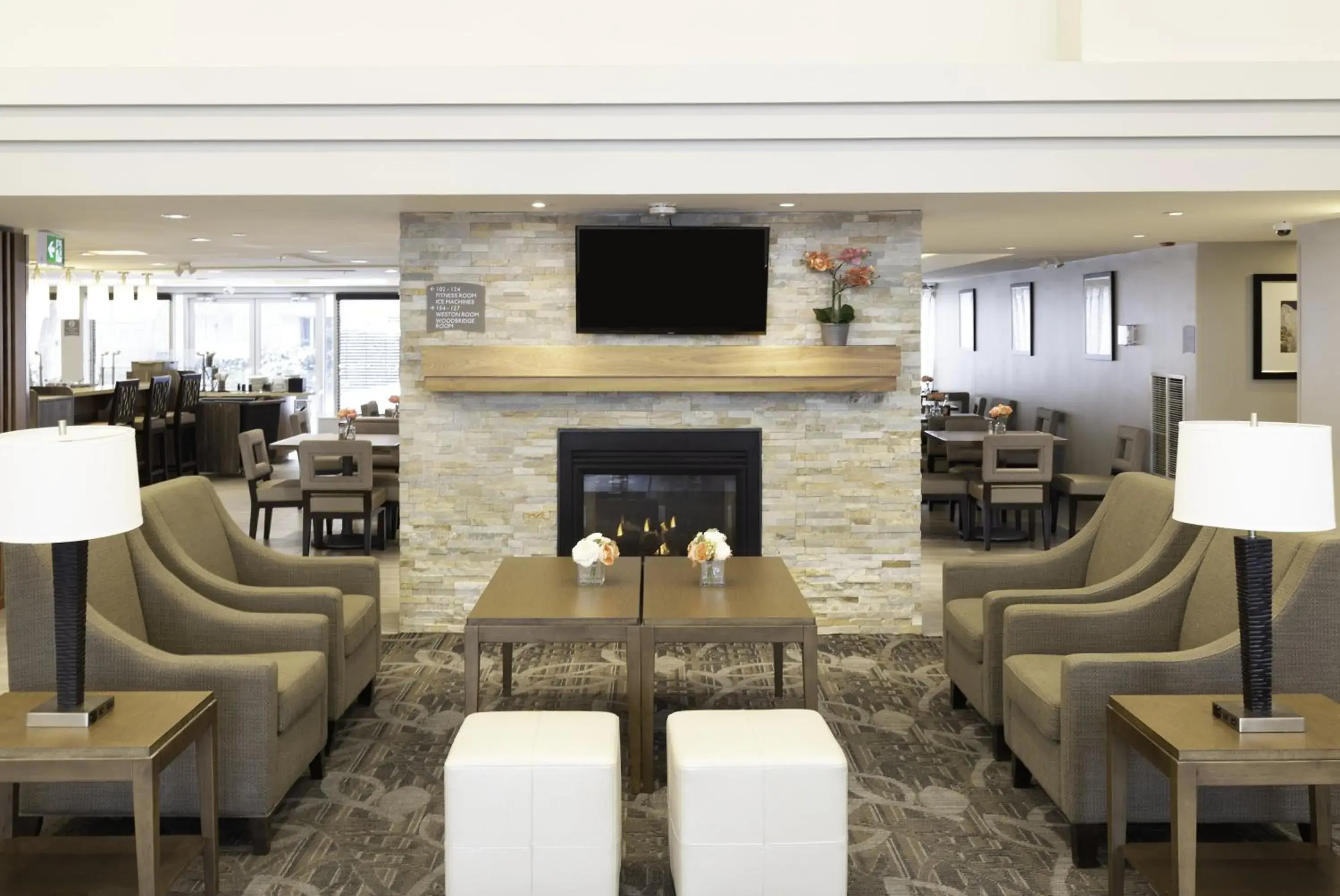 Lobby or reception in Staybridge Suites Toronto - Vaughan South by IHG Lobby or reception in Staybridge Suites Toronto - Vaughan South by IHG