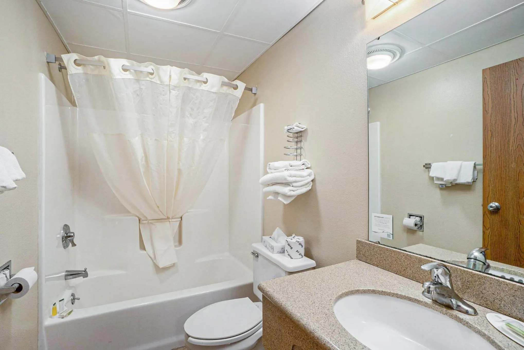 Super 8 by Wyndham Mt. Pleasant