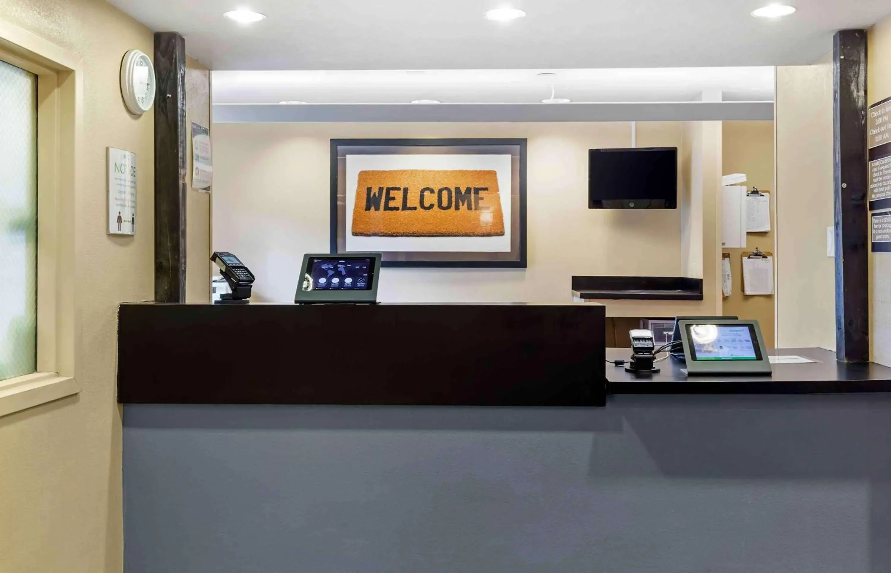 Lobby or reception in Extended Stay America Suites - Boston - Waltham - 32 4th Ave Lobby or reception in Extended Stay America Suites - Boston - Waltham - 32 4th Ave