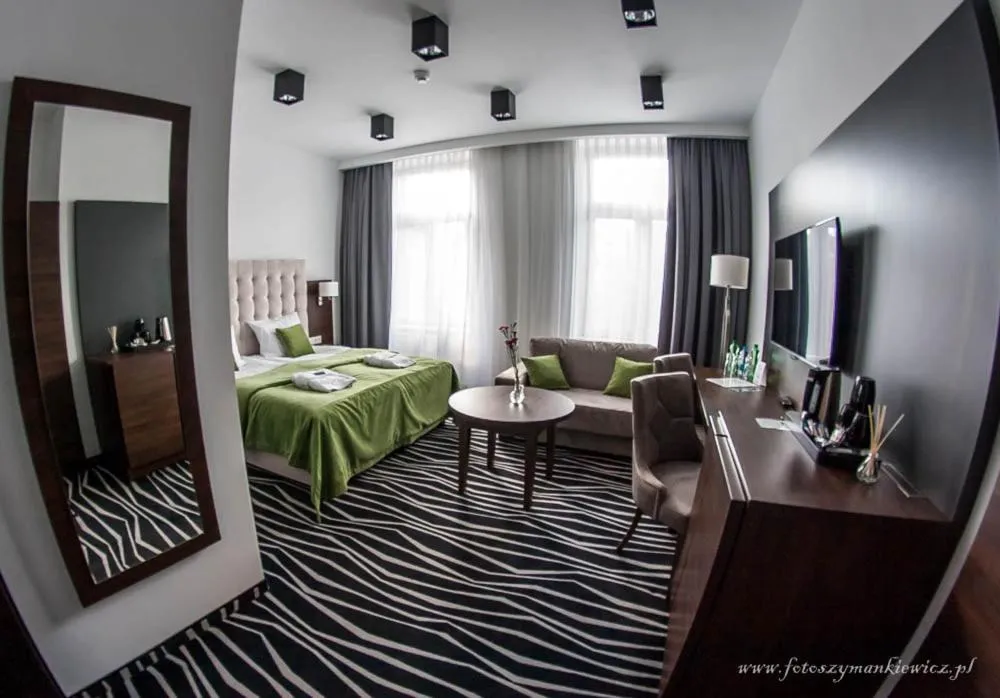 Photo of the whole room, Bed in No1 Bed&Breakfast Restauracja ŚNIADANIE I PARKING W CENIE!