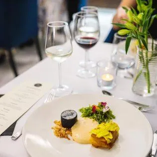 Restaurant/places to eat in No1 Bed&Breakfast Restauracja ŚNIADANIE I PARKING W CENIE!