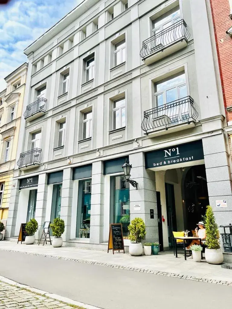 No1 Bed&Breakfast Restauracja ŚNIADANIE I PARKING W CENIE! No1 Bed&Breakfast Restauracja ŚNIADANIE I PARKING W CENIE!