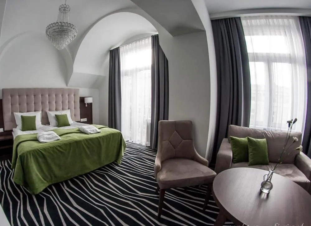 Photo of the whole room, Bed in No1 Bed&Breakfast Restauracja ŚNIADANIE I PARKING W CENIE!