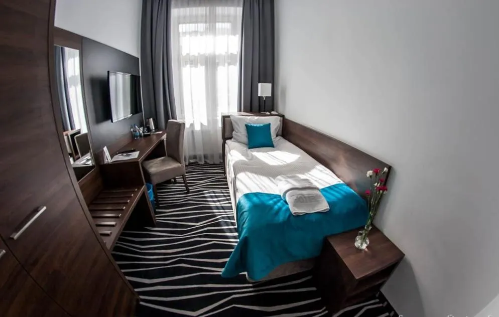 Photo of the whole room, Bed in No1 Bed&Breakfast Restauracja ŚNIADANIE I PARKING W CENIE!