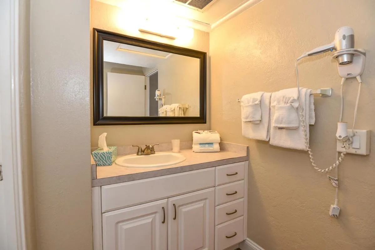 Cove Motel Oceanfront