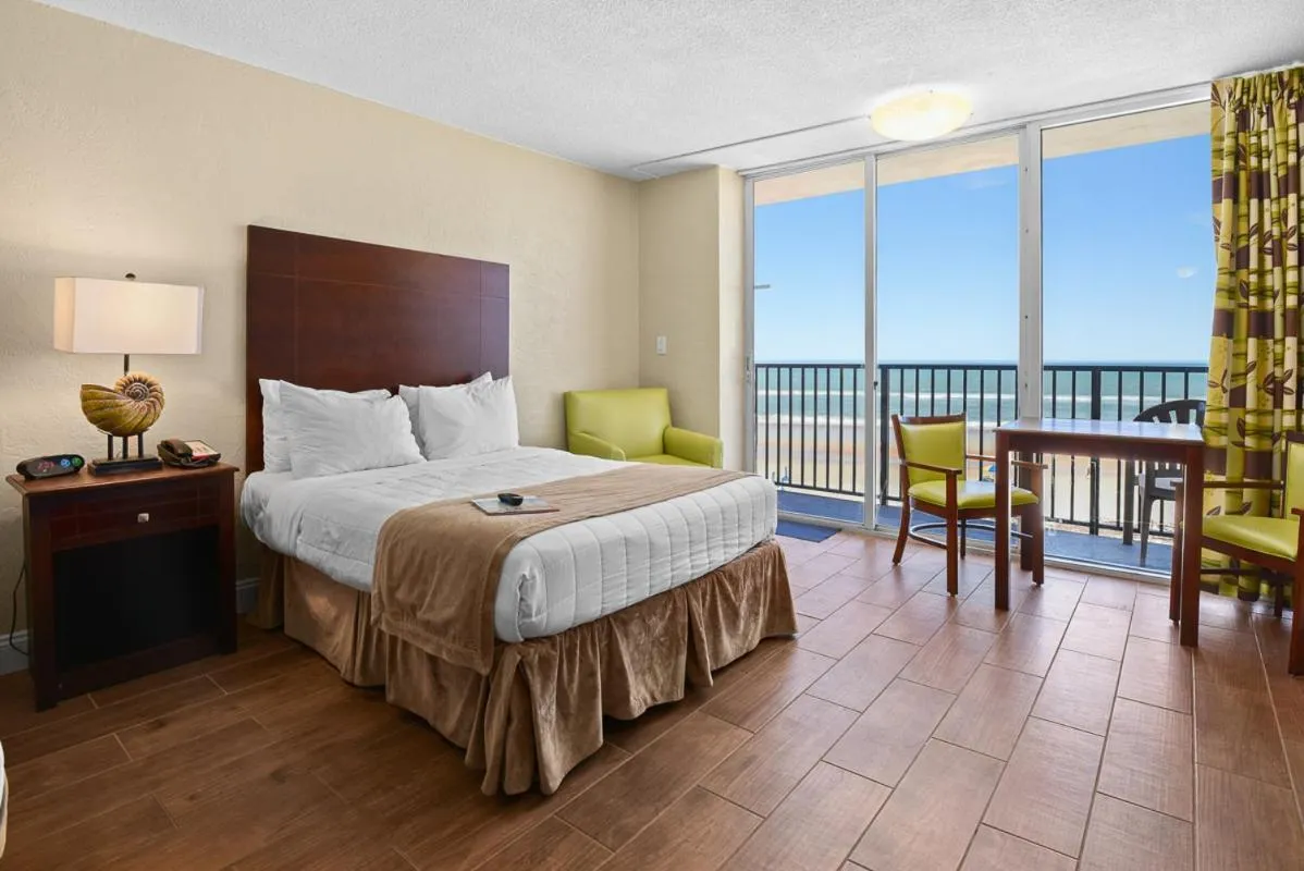 Bed in Cove Motel Oceanfront