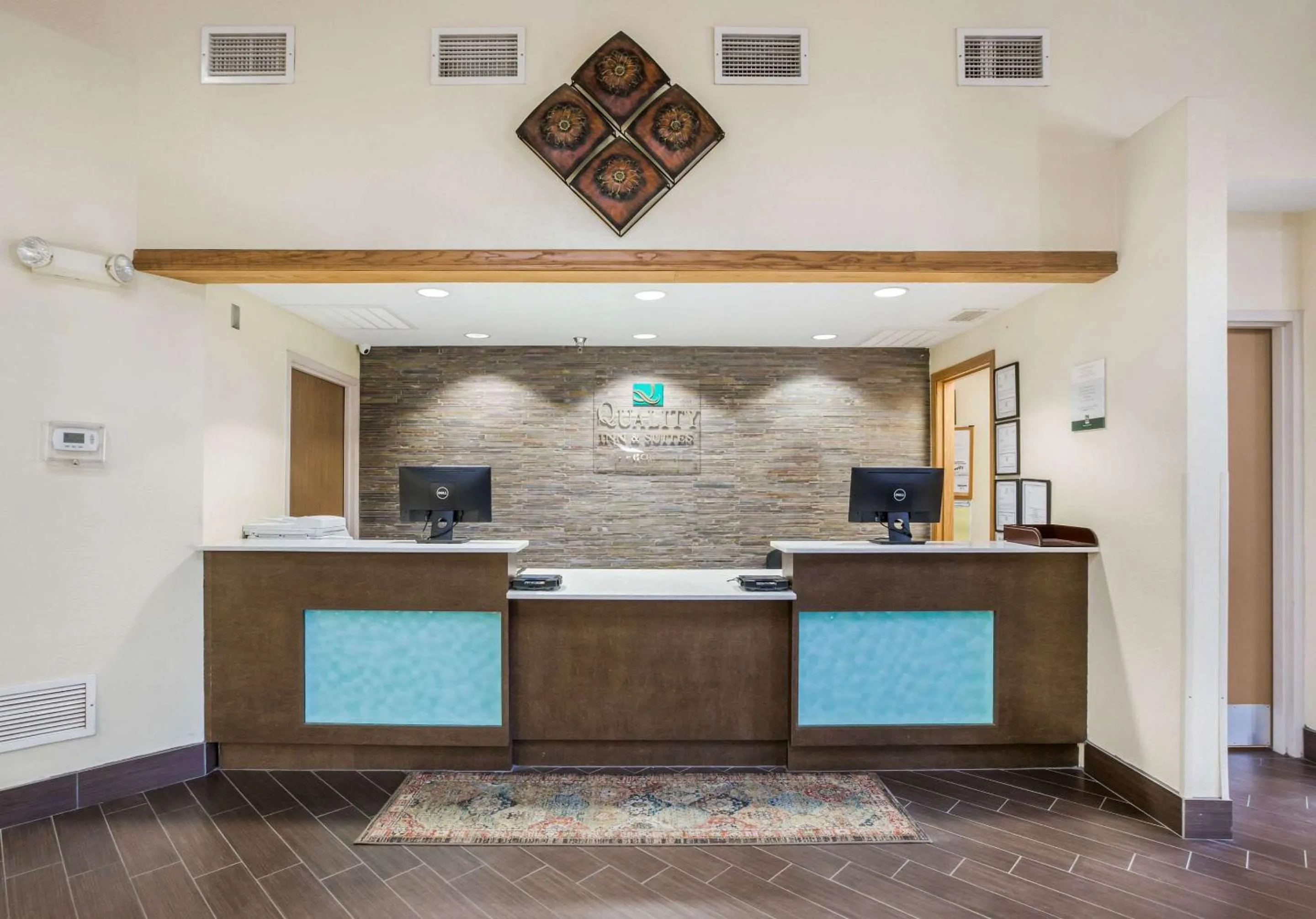 Lobby or reception in Quality Inn & Suites Lawrence - University Area