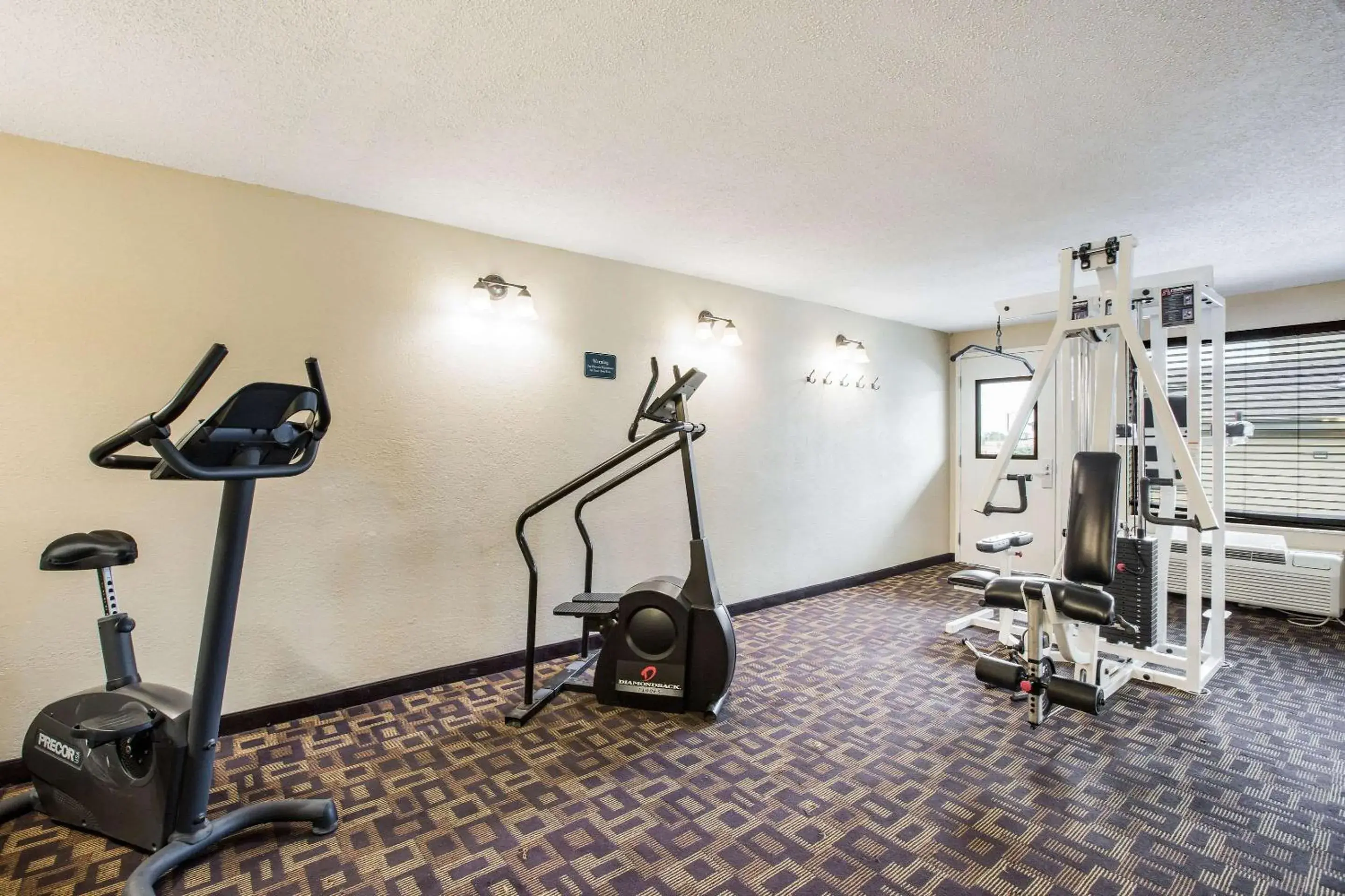 Fitness centre/facilities in Quality Inn & Suites Lawrence - University Area Fitness centre/facilities in Quality Inn & Suites Lawrence - University Area