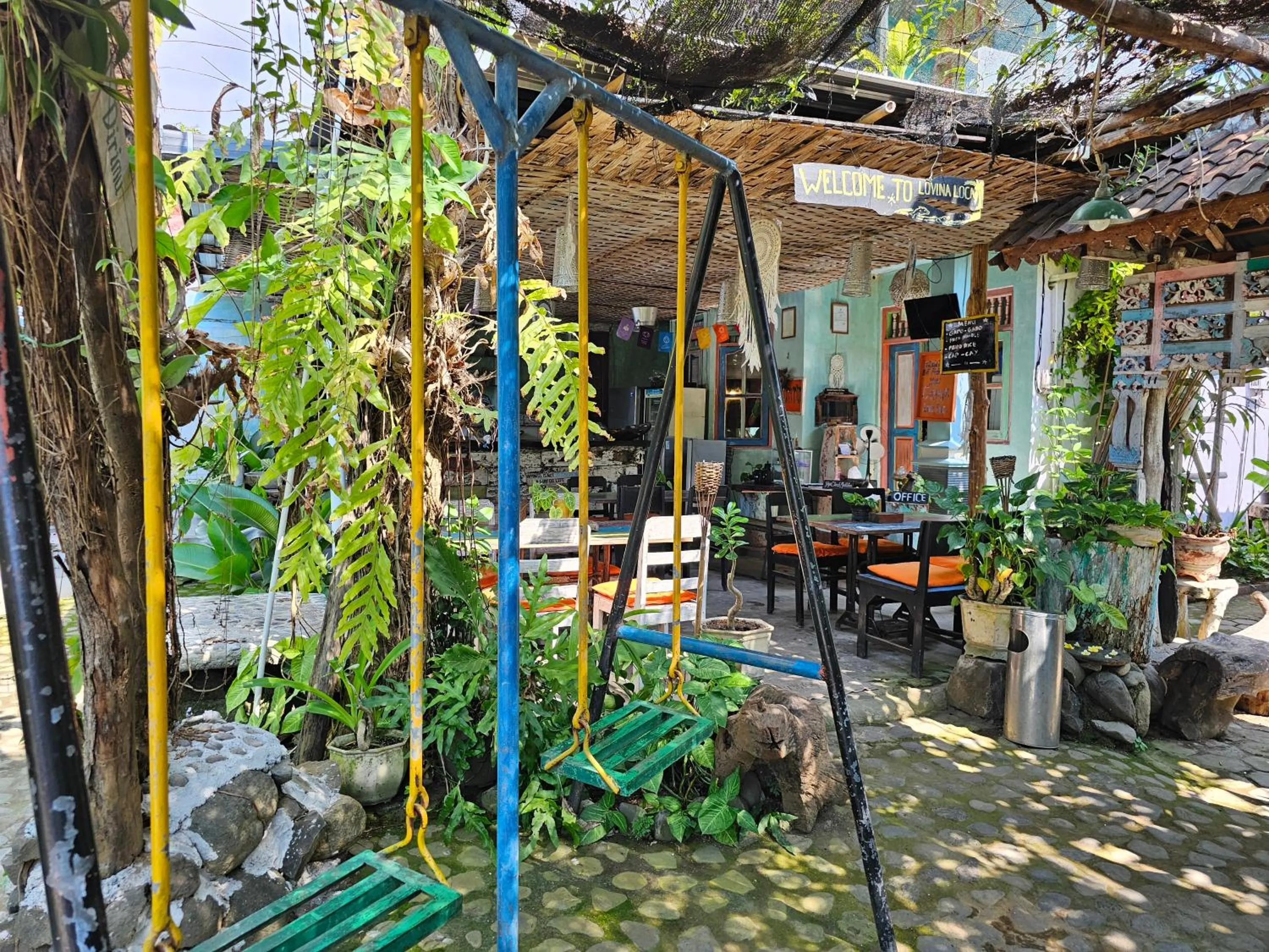 Garden in Lovina Loca