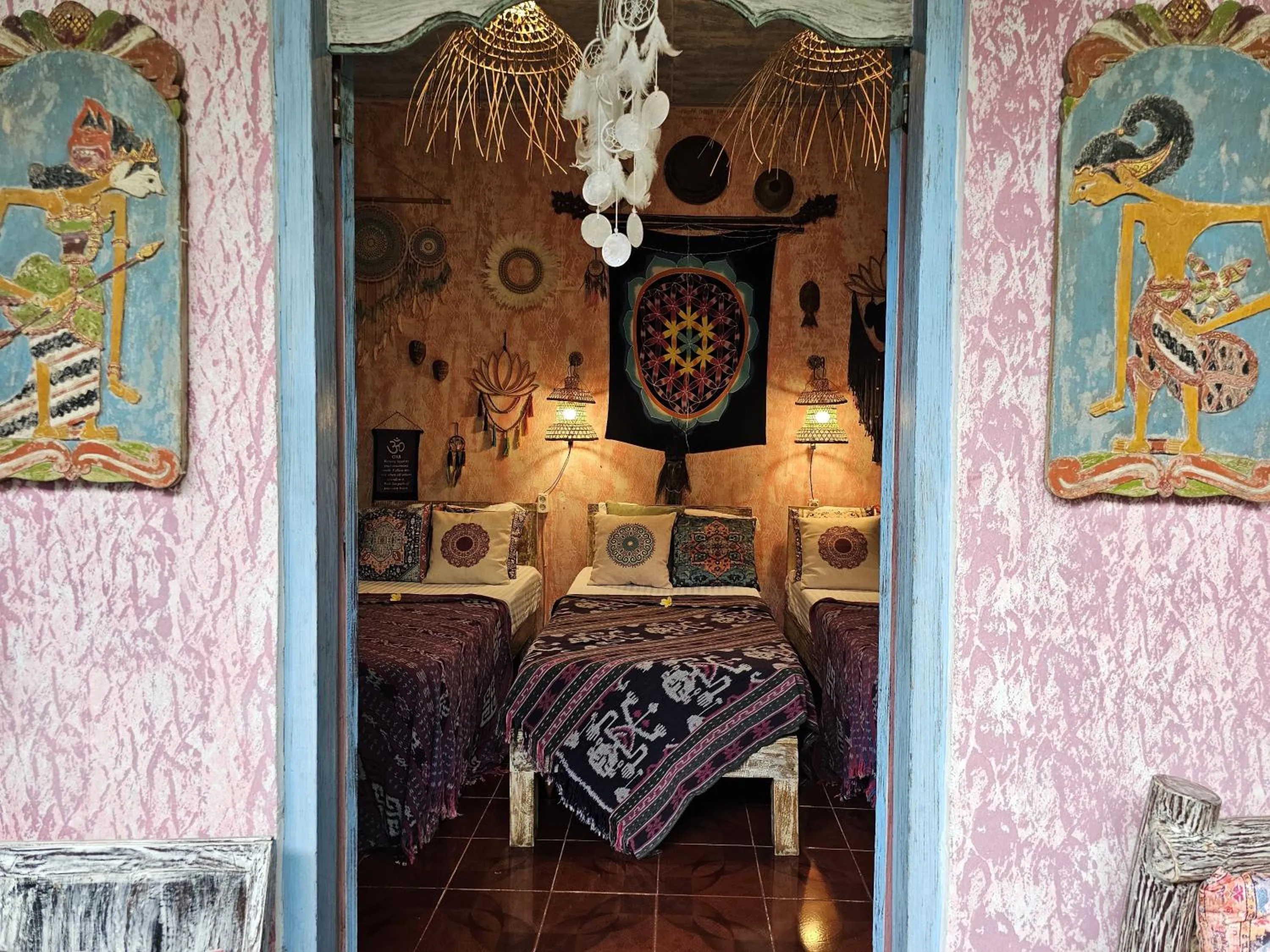 Decorative detail in Lovina Loca