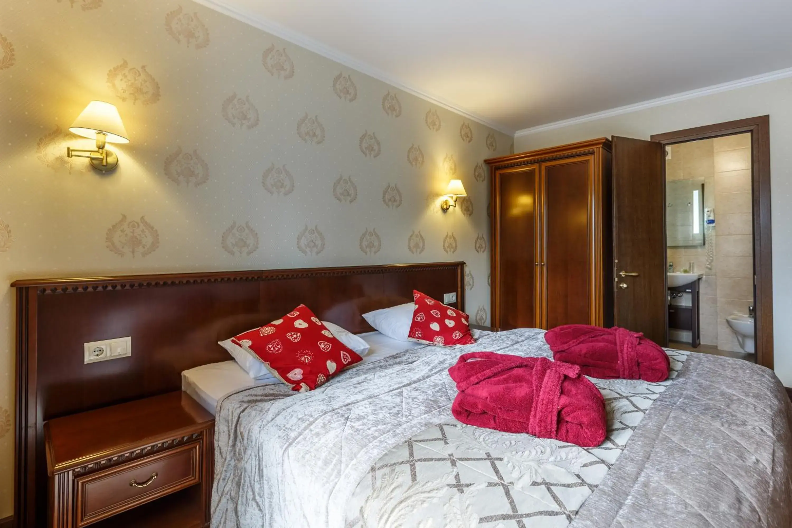 Suite with Balcony and Spa Access in Romantik Spa Hotel Suite with Balcony and Spa Access in Romantik Spa Hotel