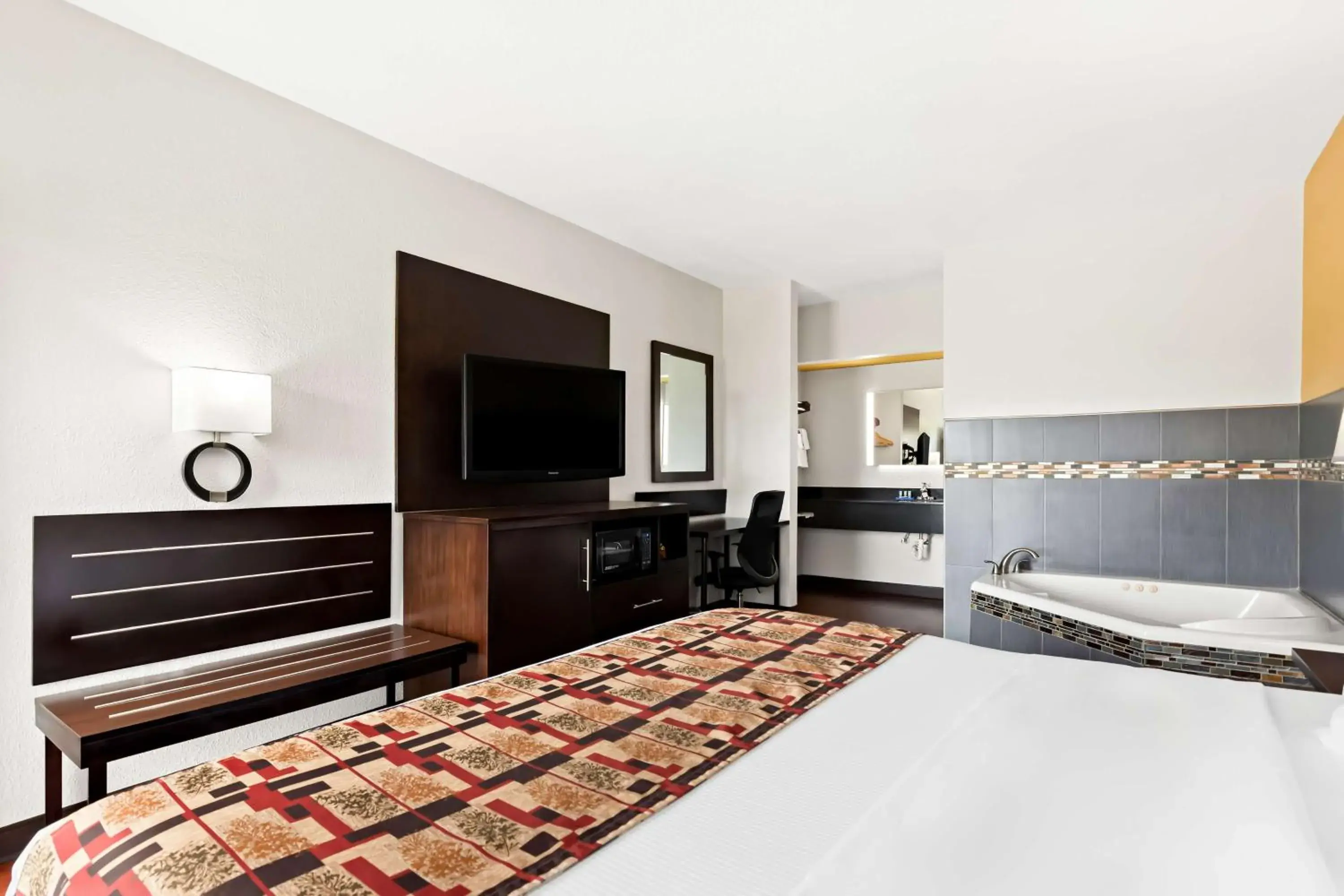 Bedroom, Bed in Best Western Lake Okeechobee Bedroom, Bed in Best Western Lake Okeechobee