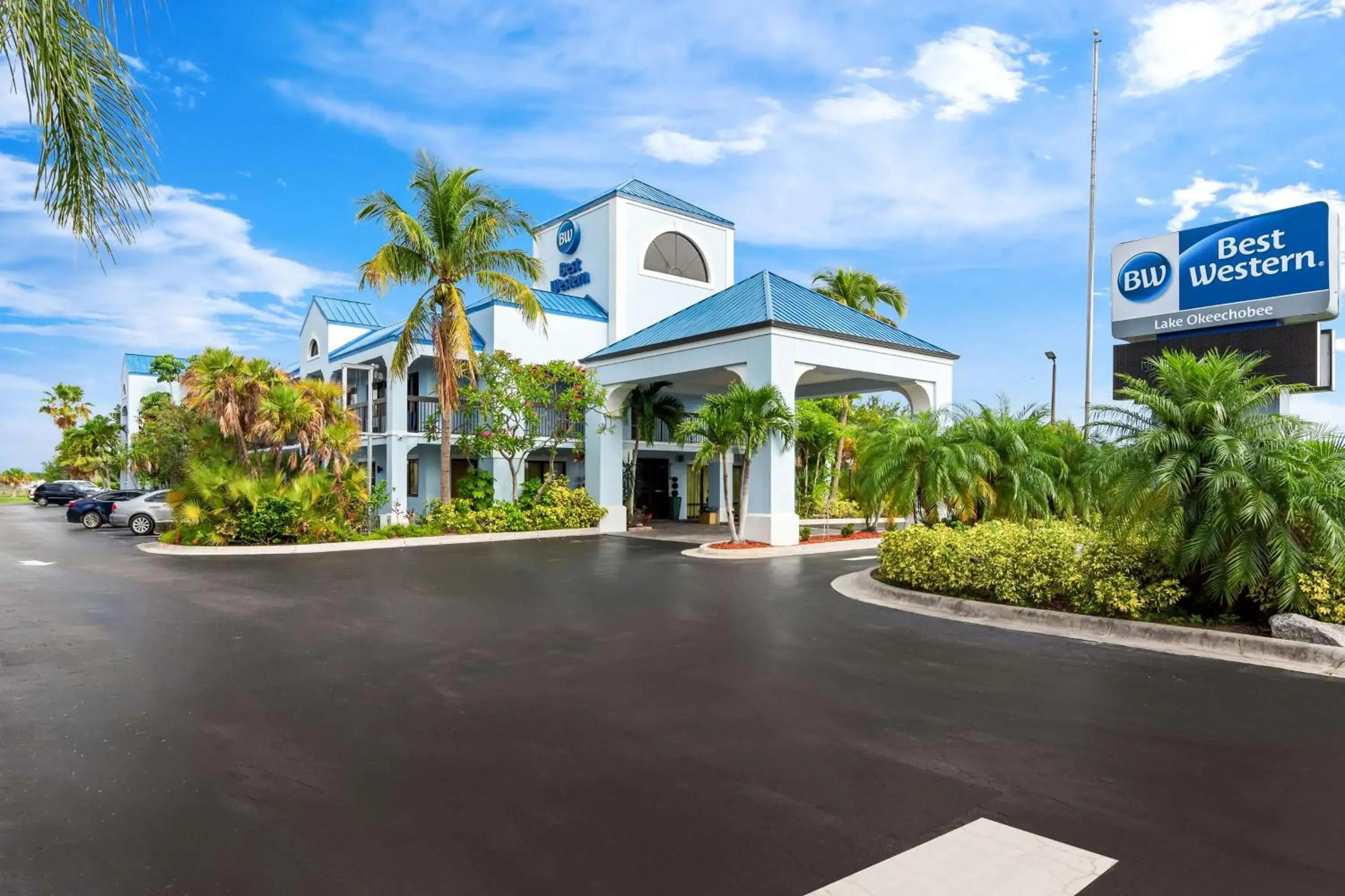 Property building in Best Western Lake Okeechobee Property building in Best Western Lake Okeechobee