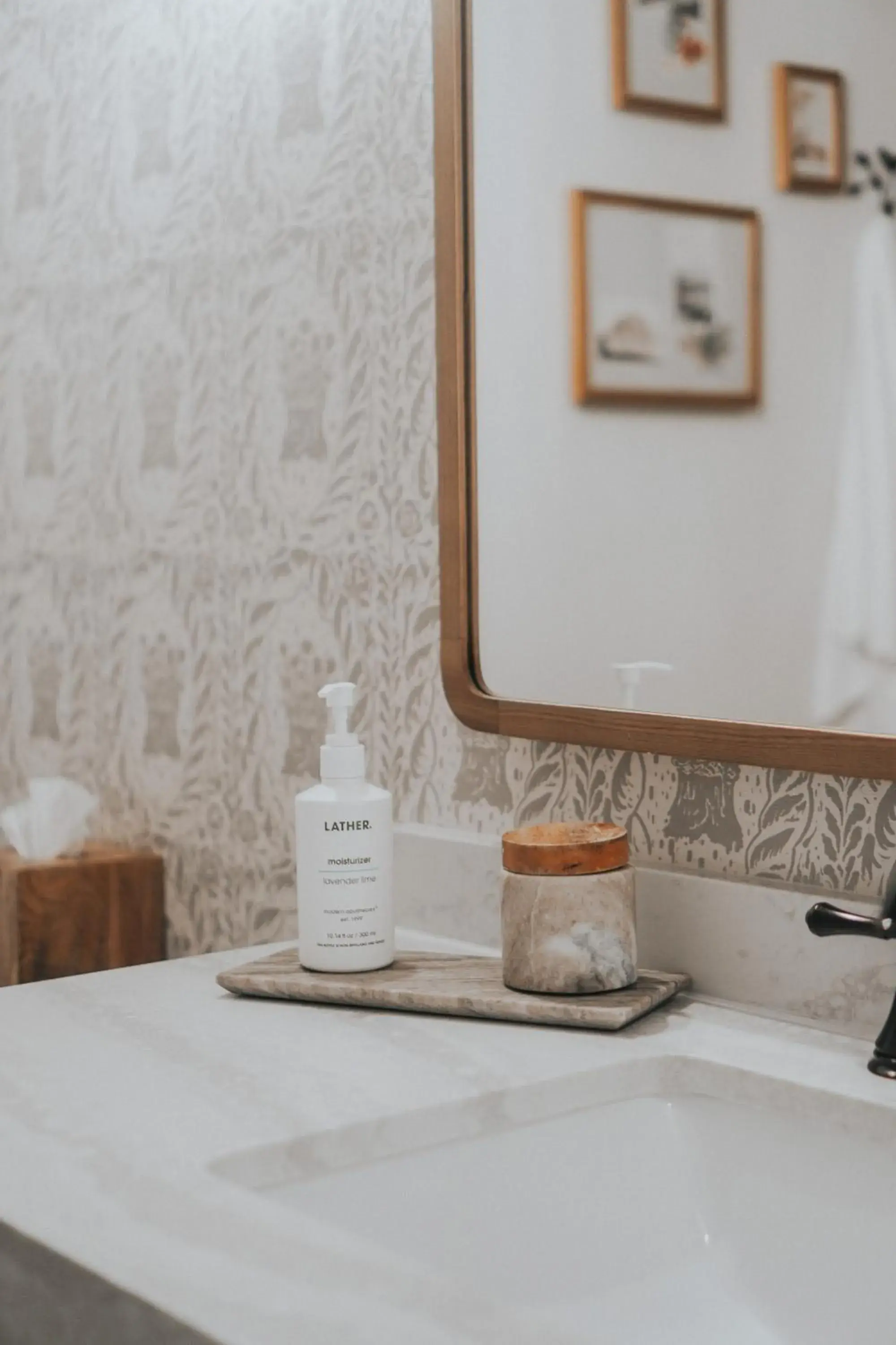 Guests in Fireside Inn on Moonstone Beach Guests in Fireside Inn on Moonstone Beach