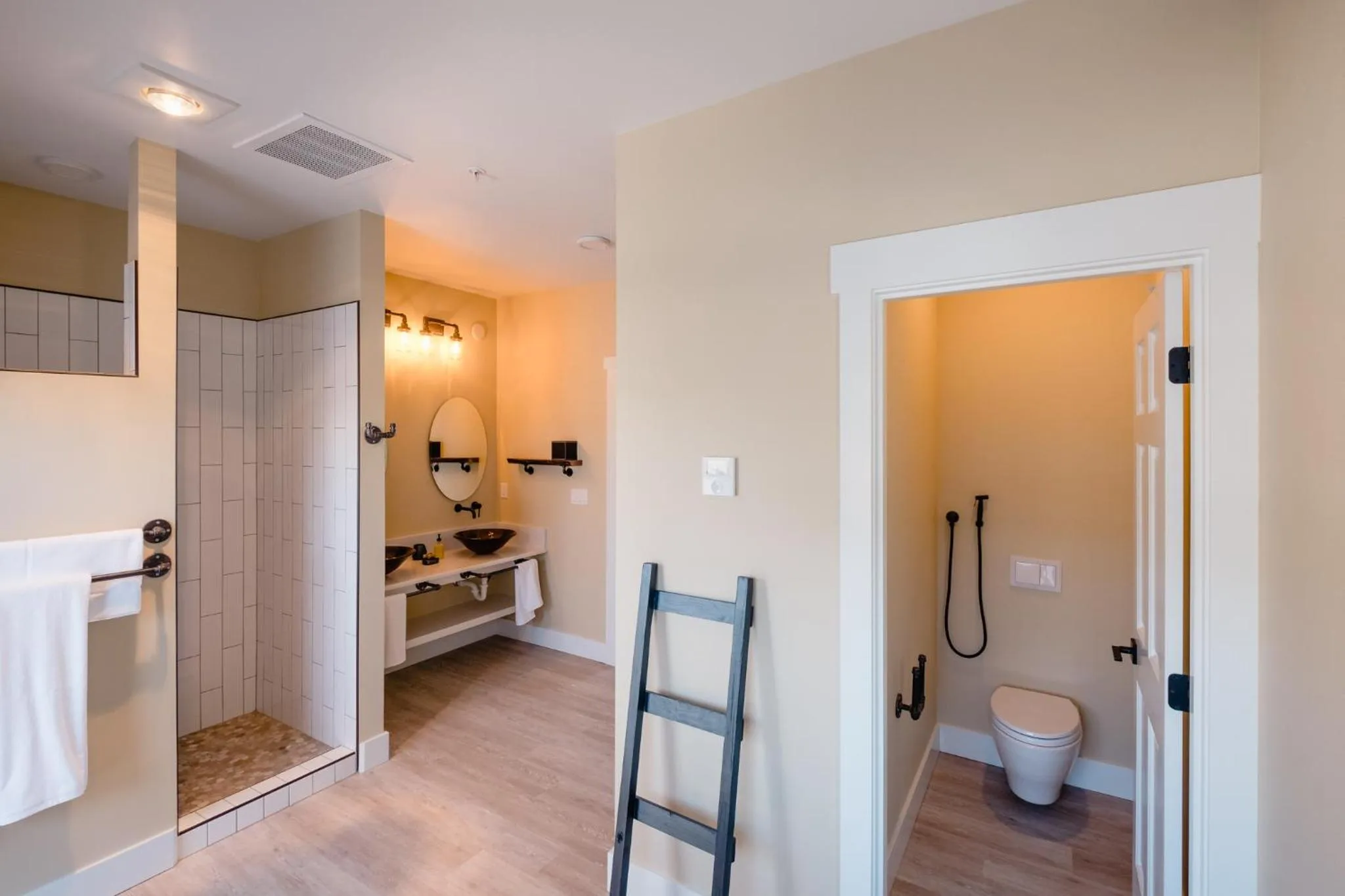 Shower in The Barn B&B Walla Walla