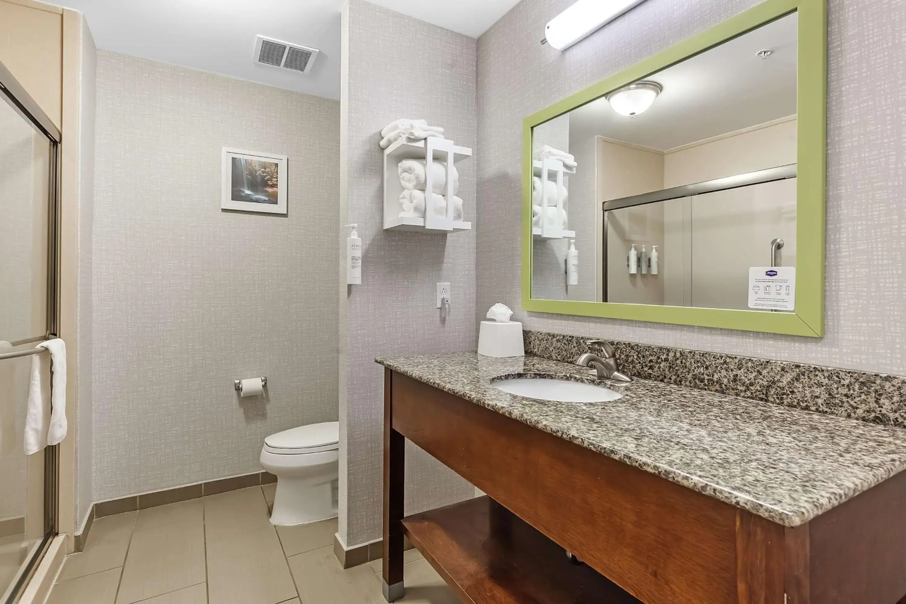 Bathroom in Hampton Inn - Atmore Bathroom in Hampton Inn - Atmore