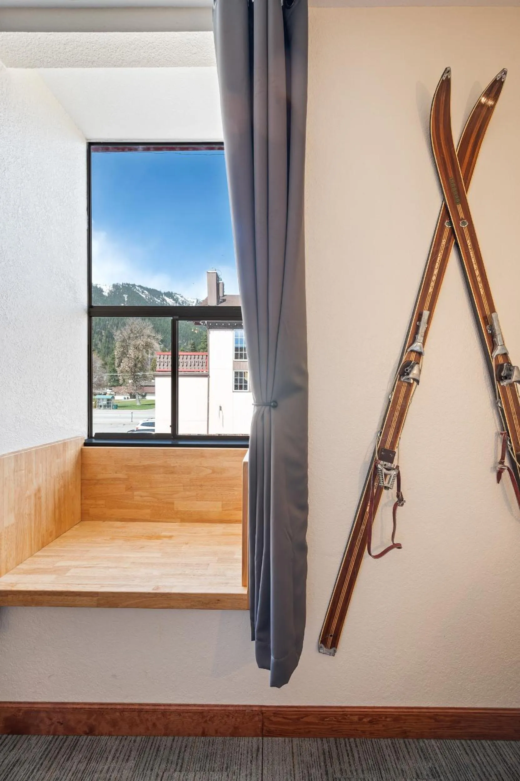 Seating area in Hotel Leavenworth