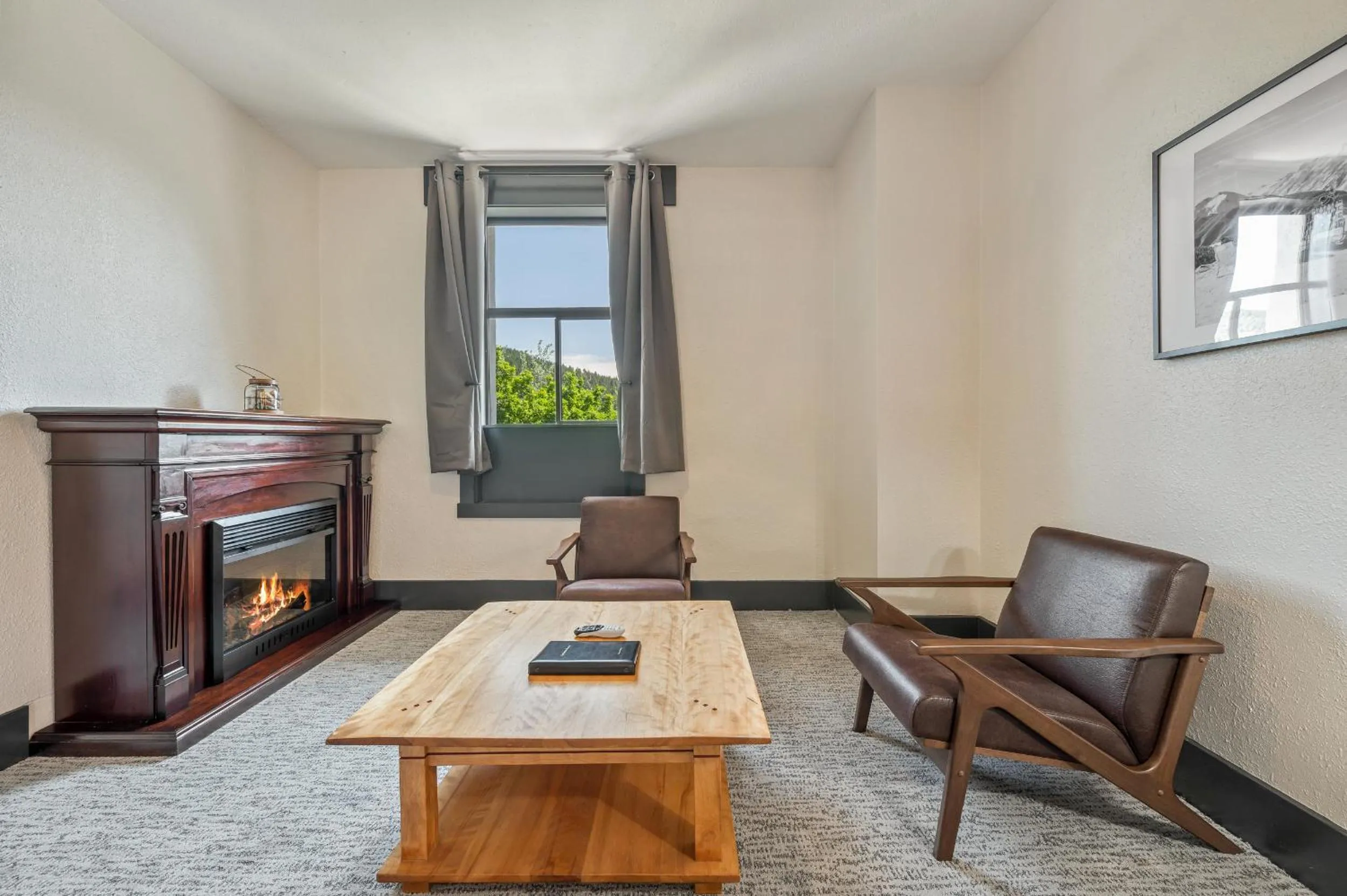 Seating area in Hotel Leavenworth