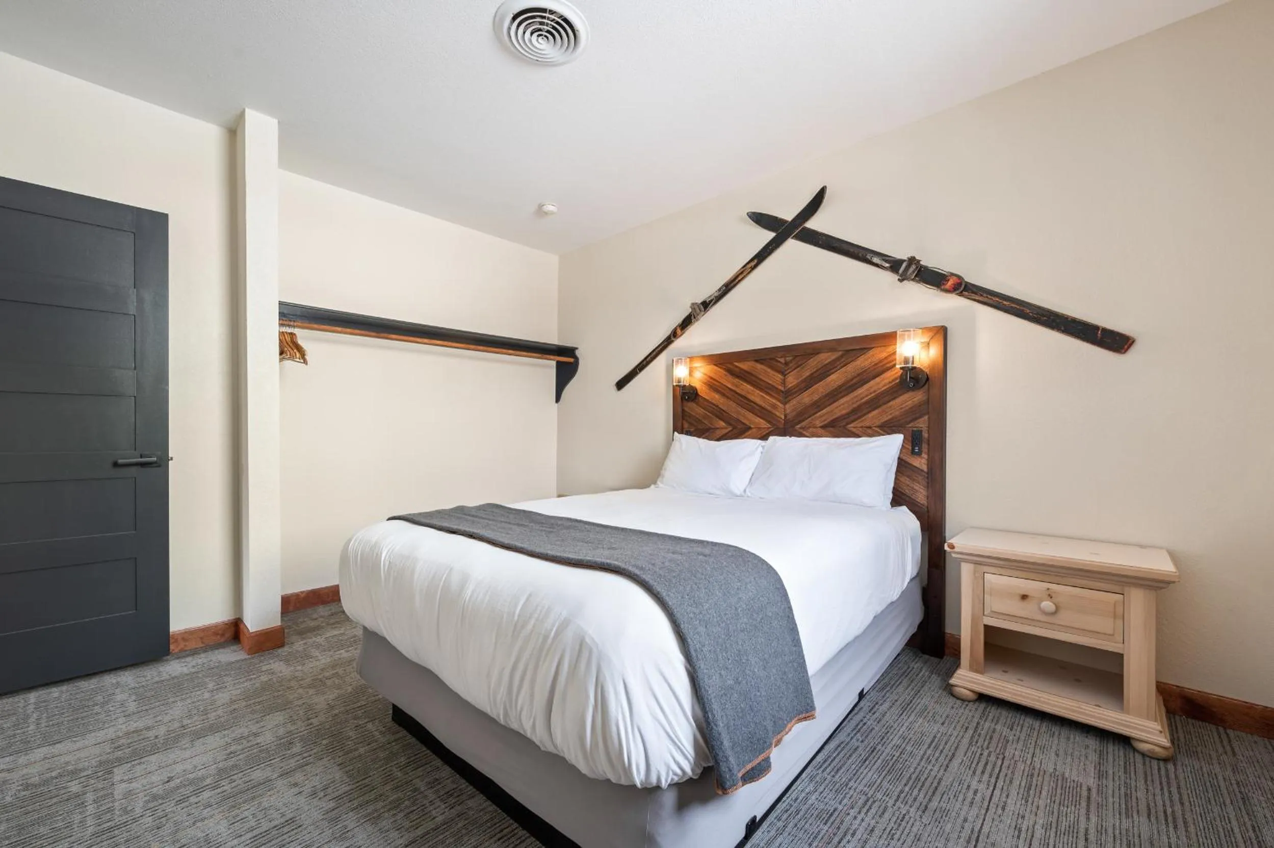 Bedroom, Bed in Hotel Leavenworth