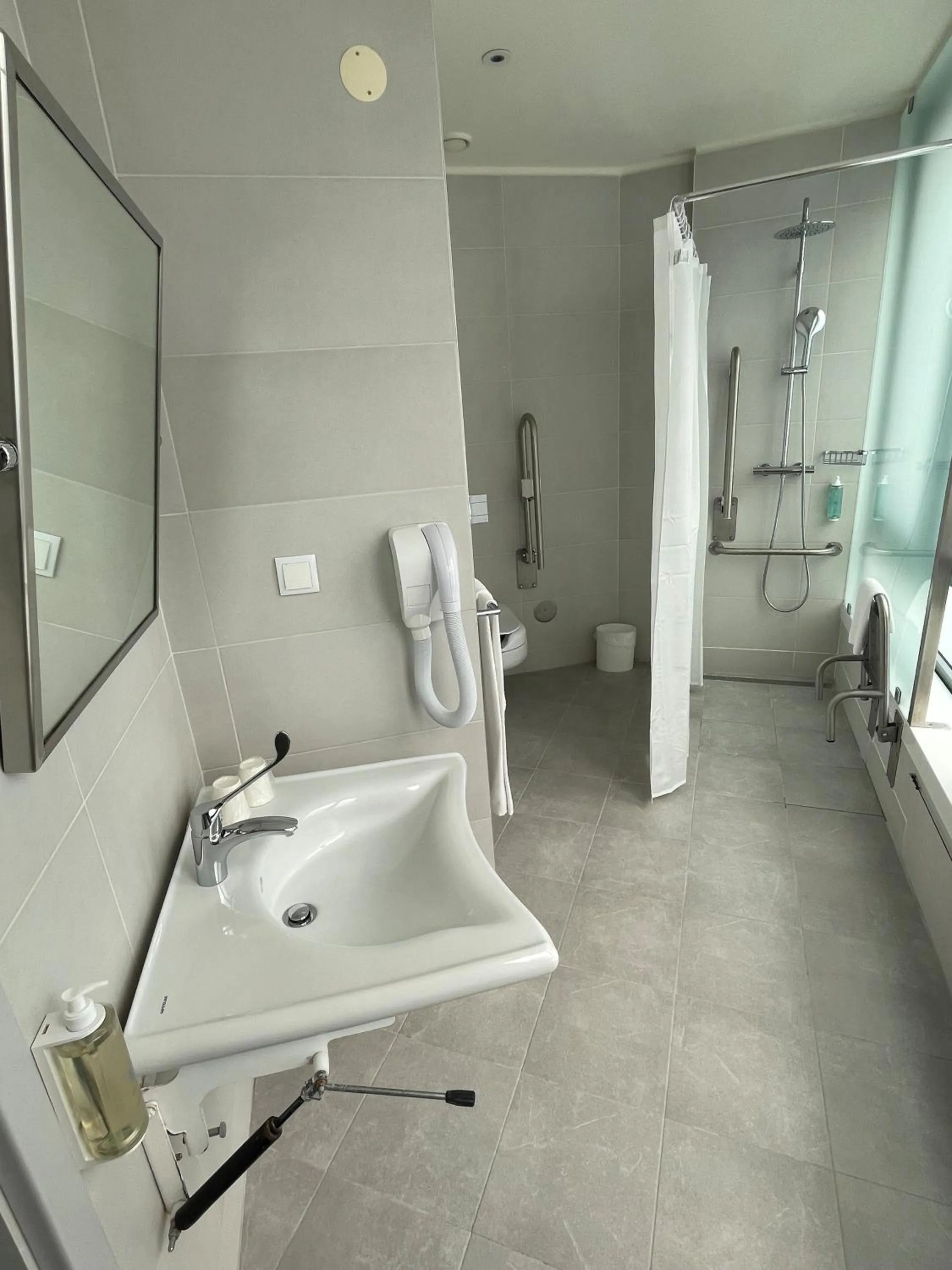 Bathroom in easyHotel Lisbon