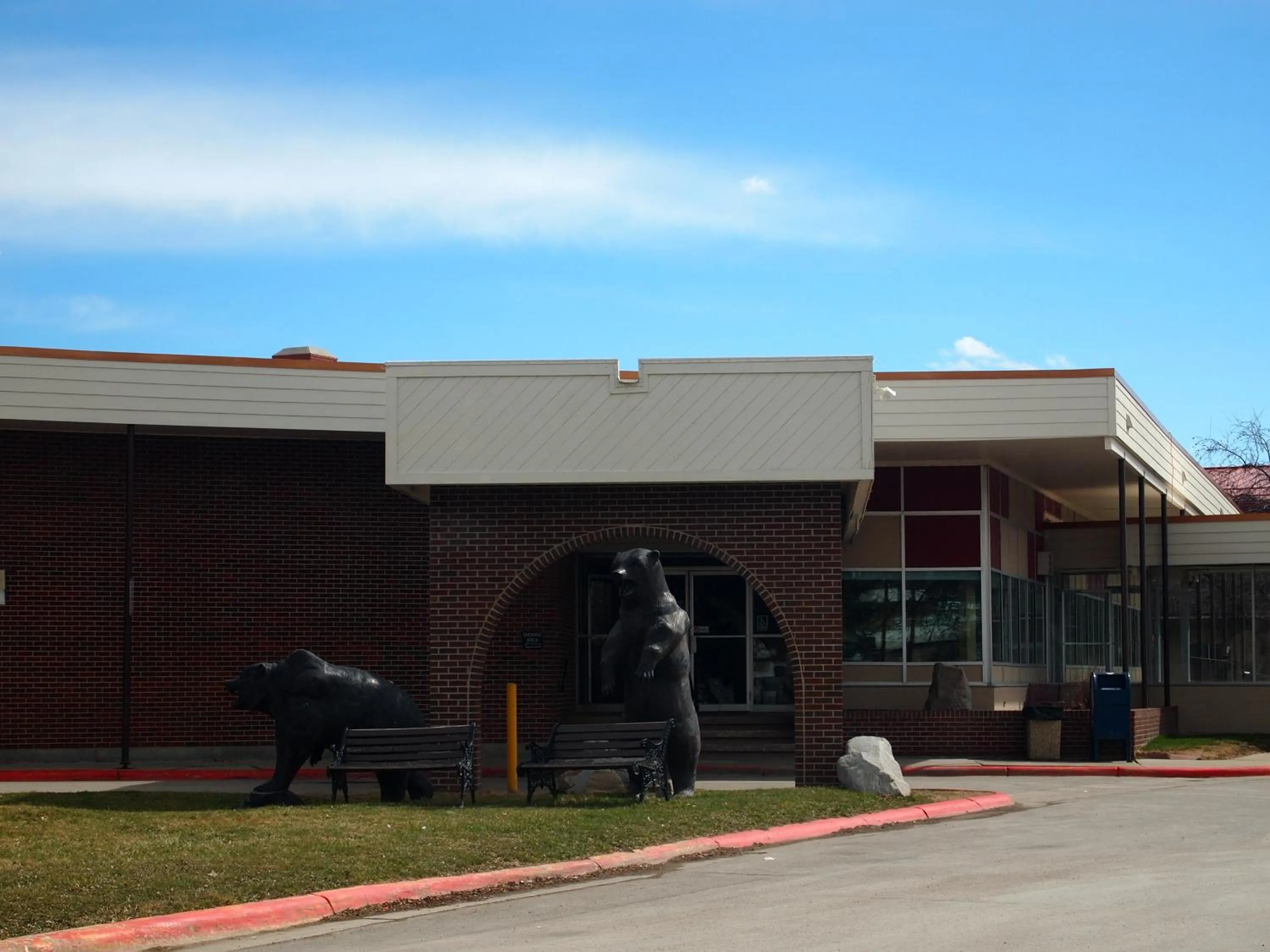 Yogo Inn