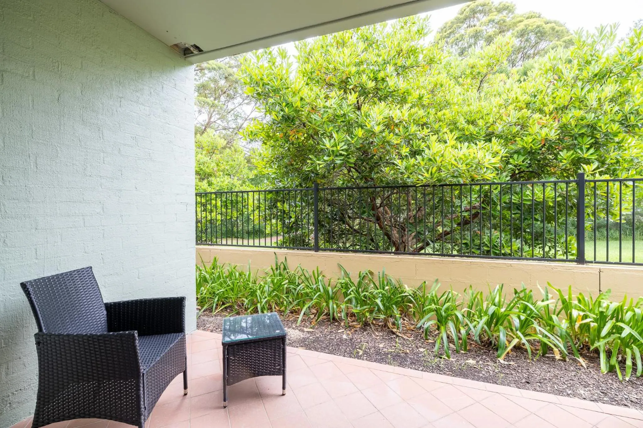 Seating area in Mandala Signature Berry