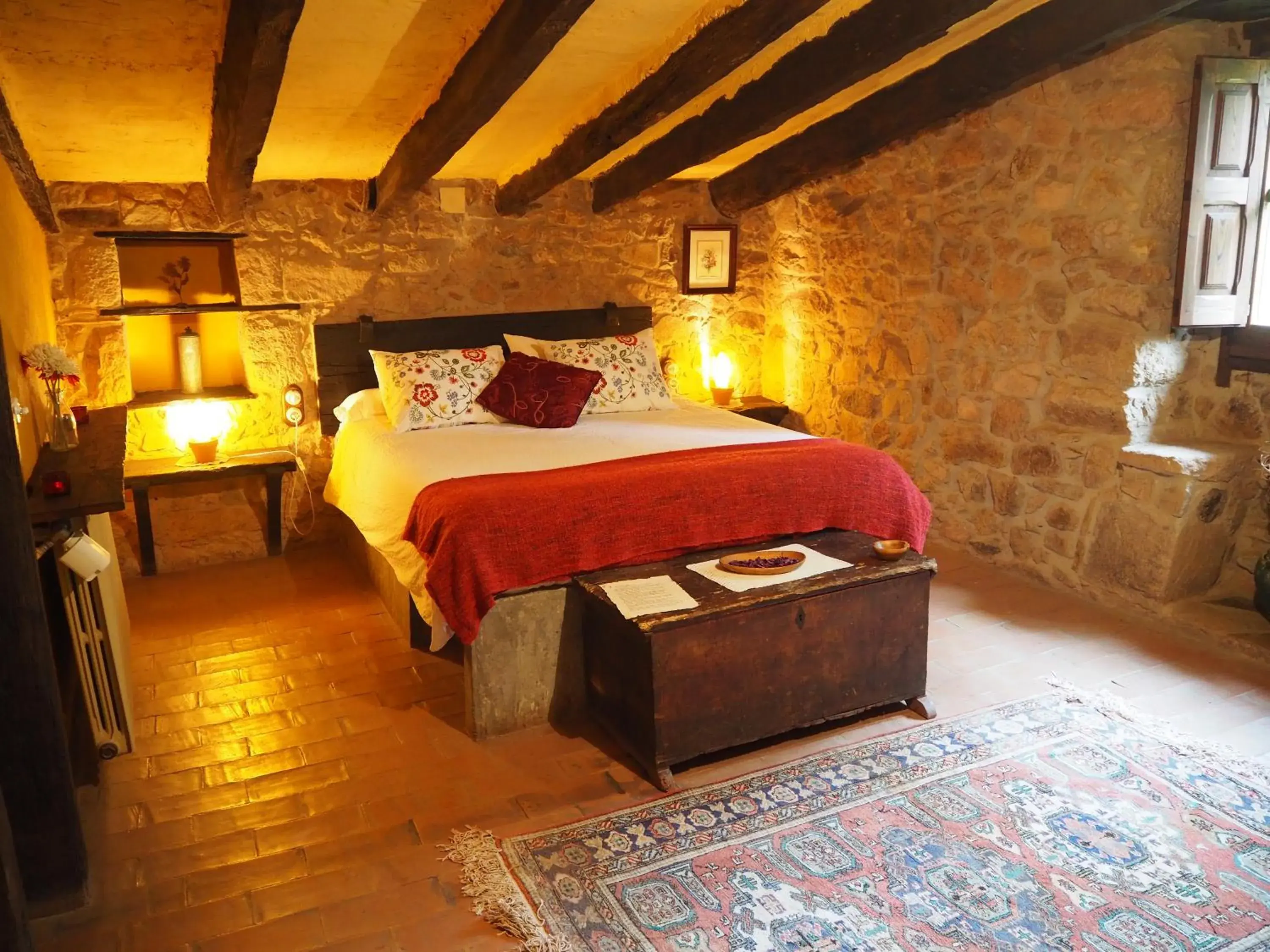Deluxe Double Room with Bath in Mas Cal Sastre Deluxe Double Room with Bath in Mas Cal Sastre