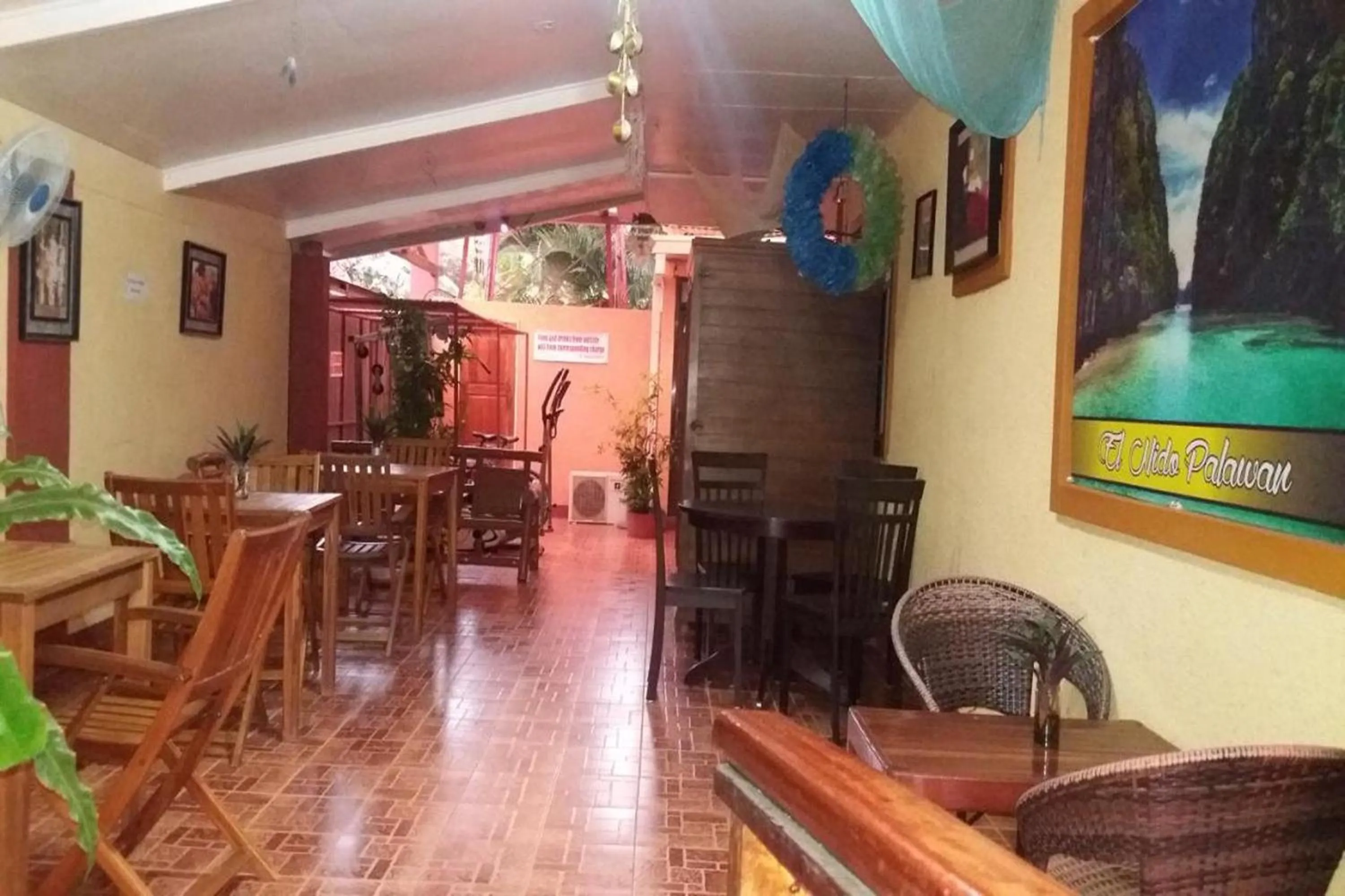 Restaurant/places to eat in Citadel Bed and Breakfast