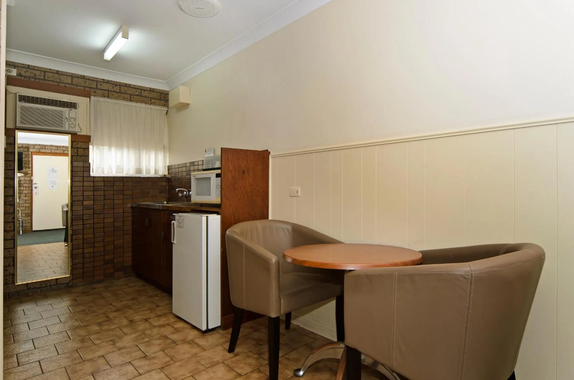 Kitchen or kitchenette, Kitchen/Kitchenette in Comfort Inn Victor Harbor