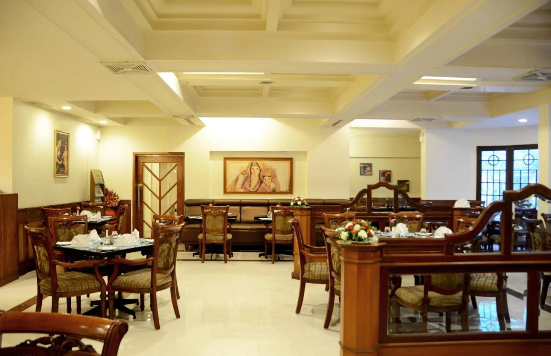 Restaurant/places to eat in Presidency Kochi City Centre