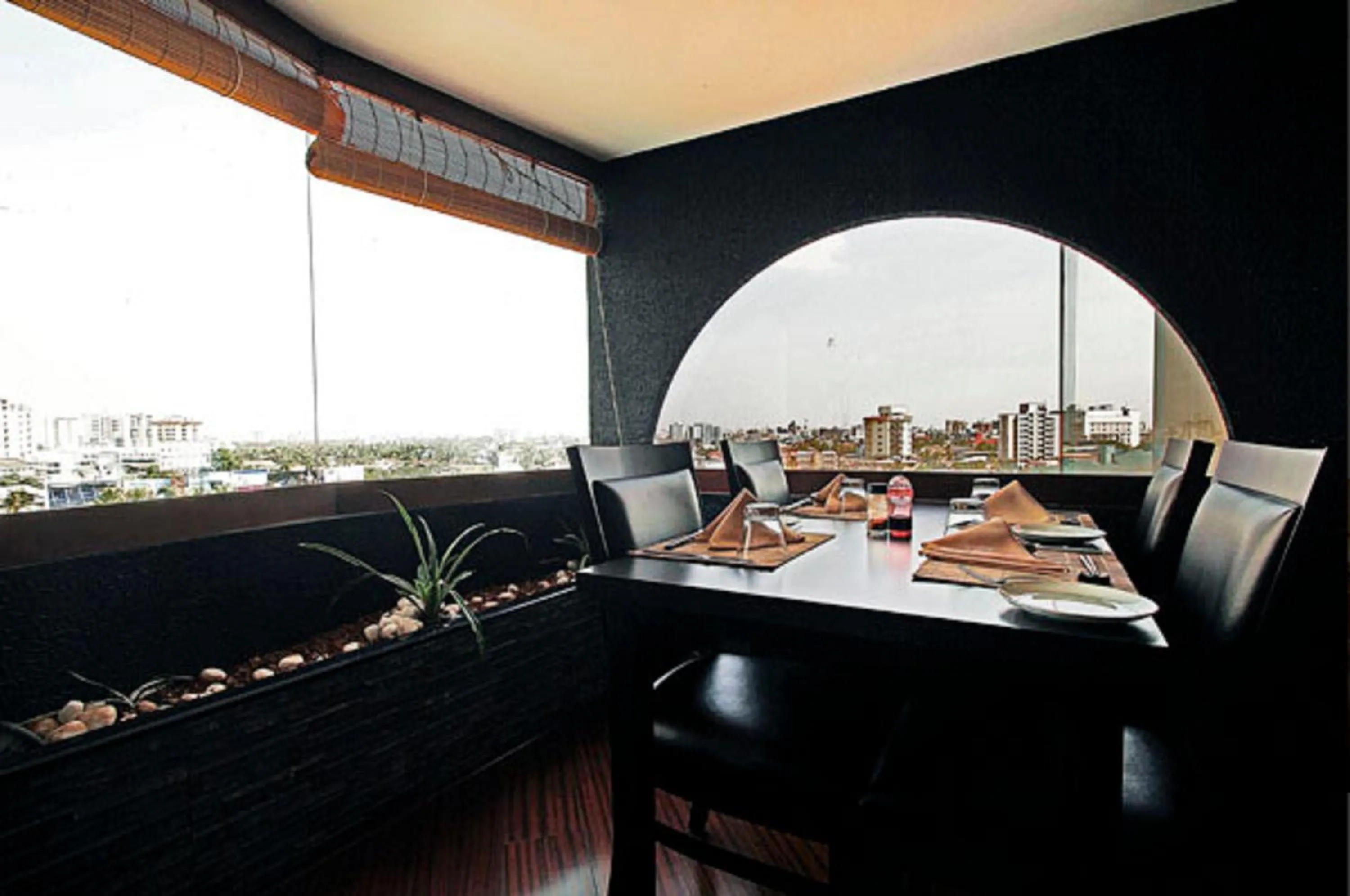 Restaurant/places to eat in Presidency Kochi City Centre