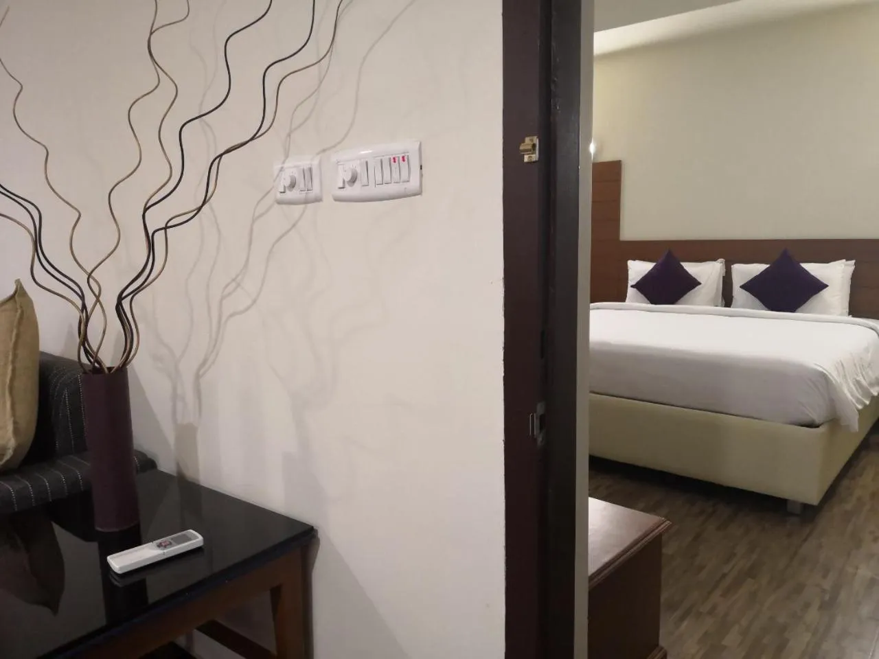 Bedroom, Bed in Presidency Kochi City Centre