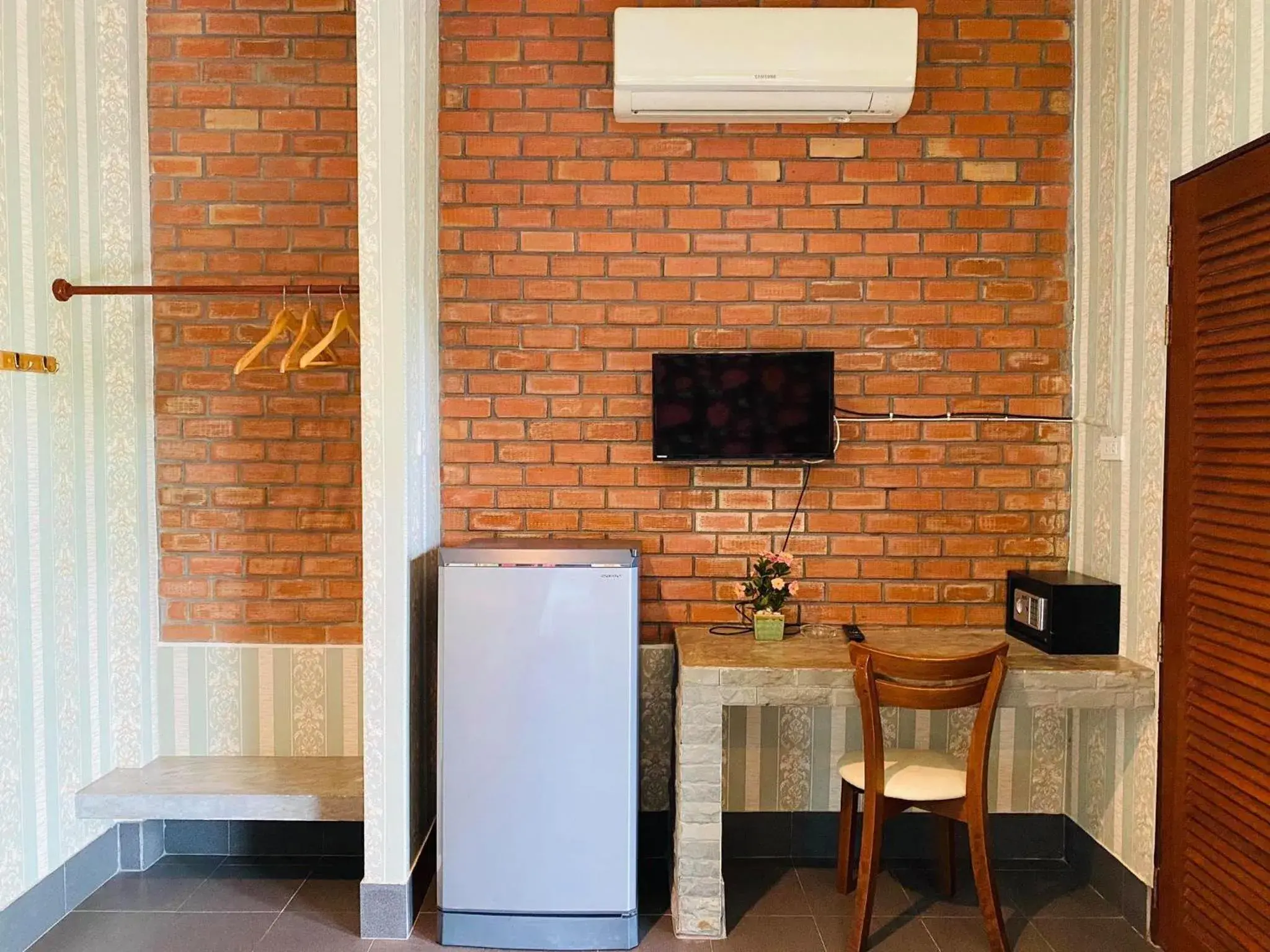 Bedroom in Canal Resort Bedroom in Canal Resort