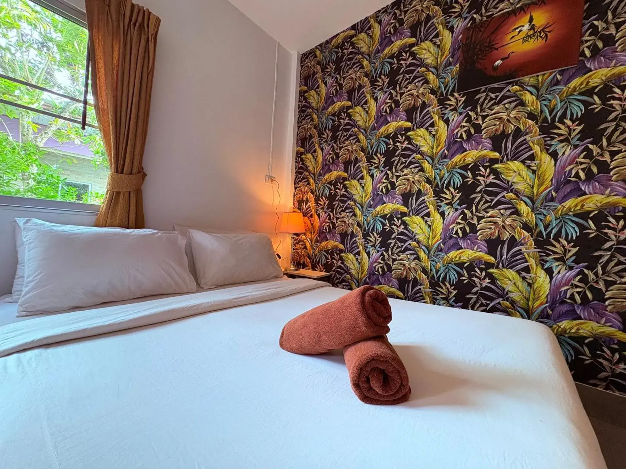 Bed in Canal Resort Bed in Canal Resort