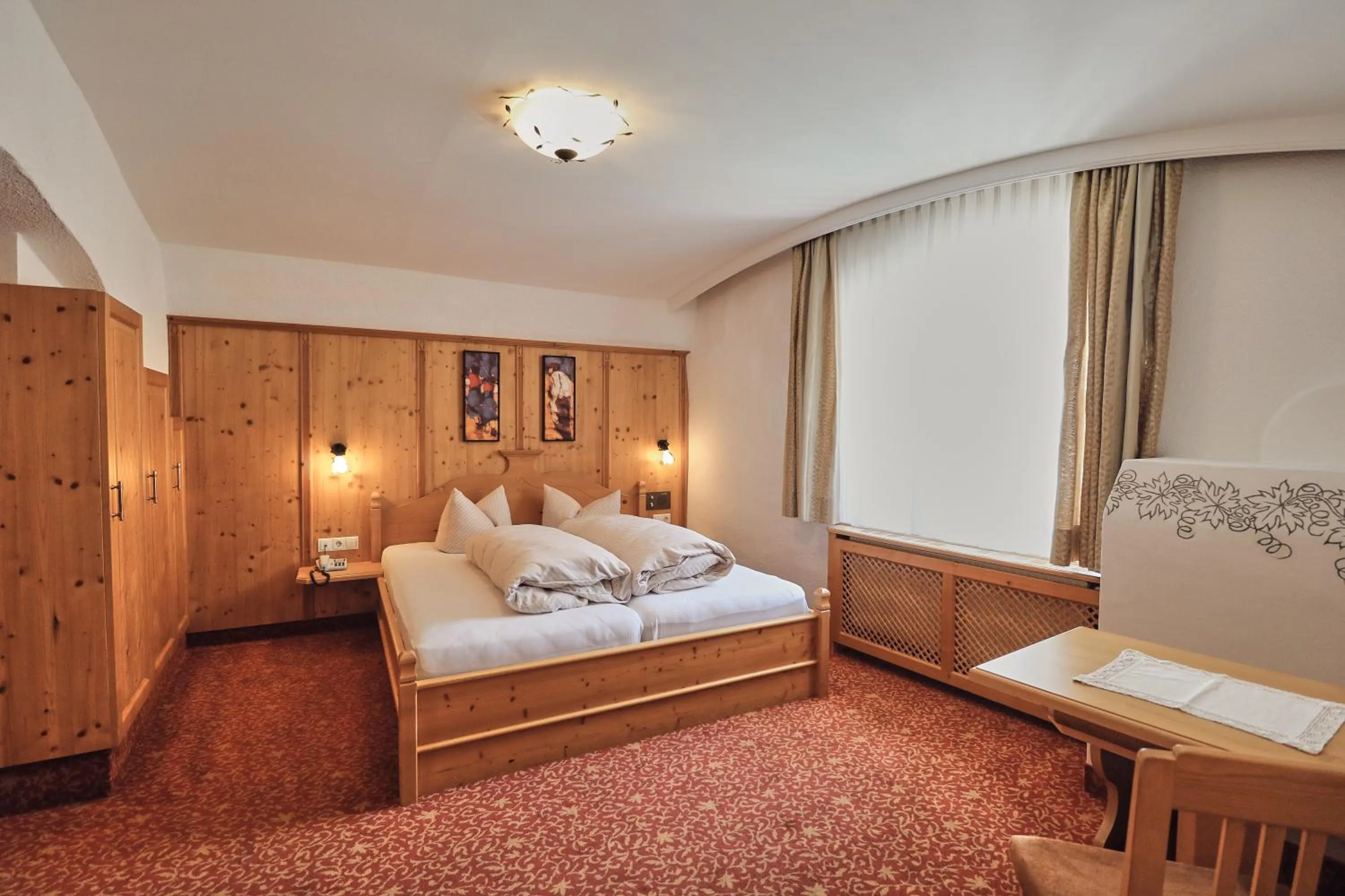 Photo of the whole room, Bed in Hotel Traube