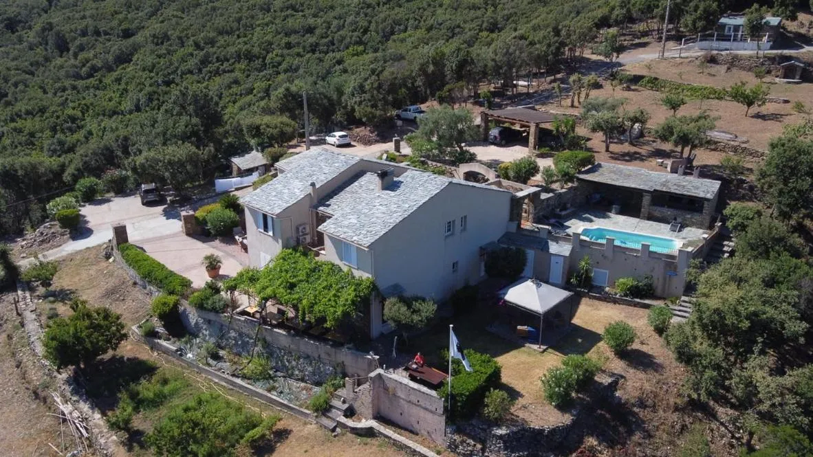 Property building in Casa di Babbo