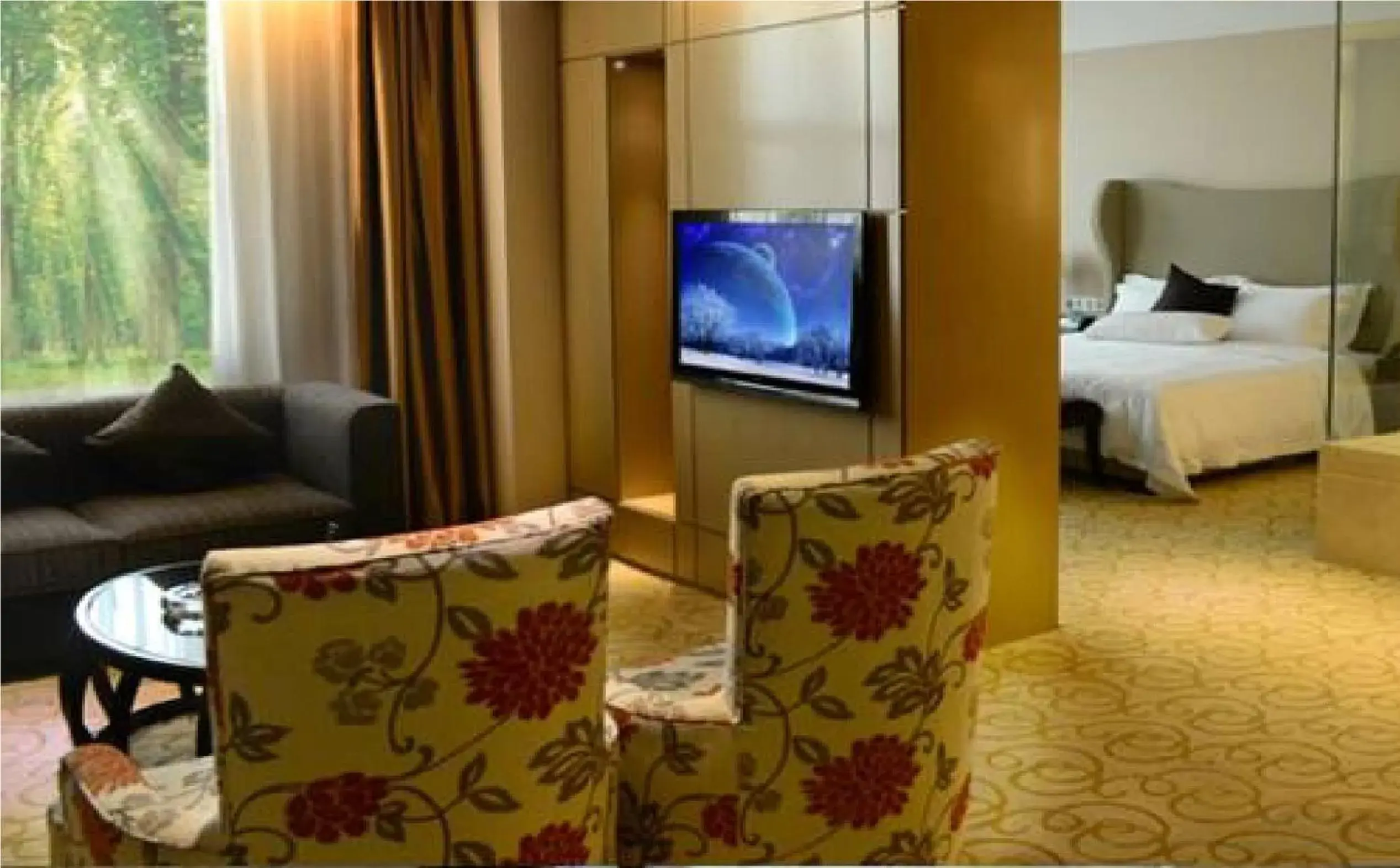 Bedroom, Seating Area in Shenzhen Shuidu Holiday Hotel, North Railway Station